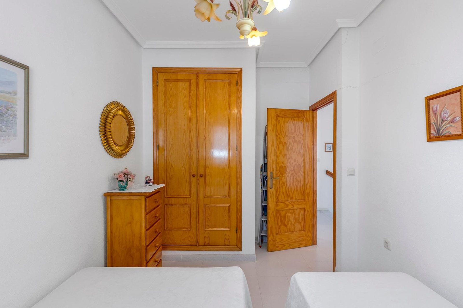 Resale - Bungalow -
Torrevieja - La Mata