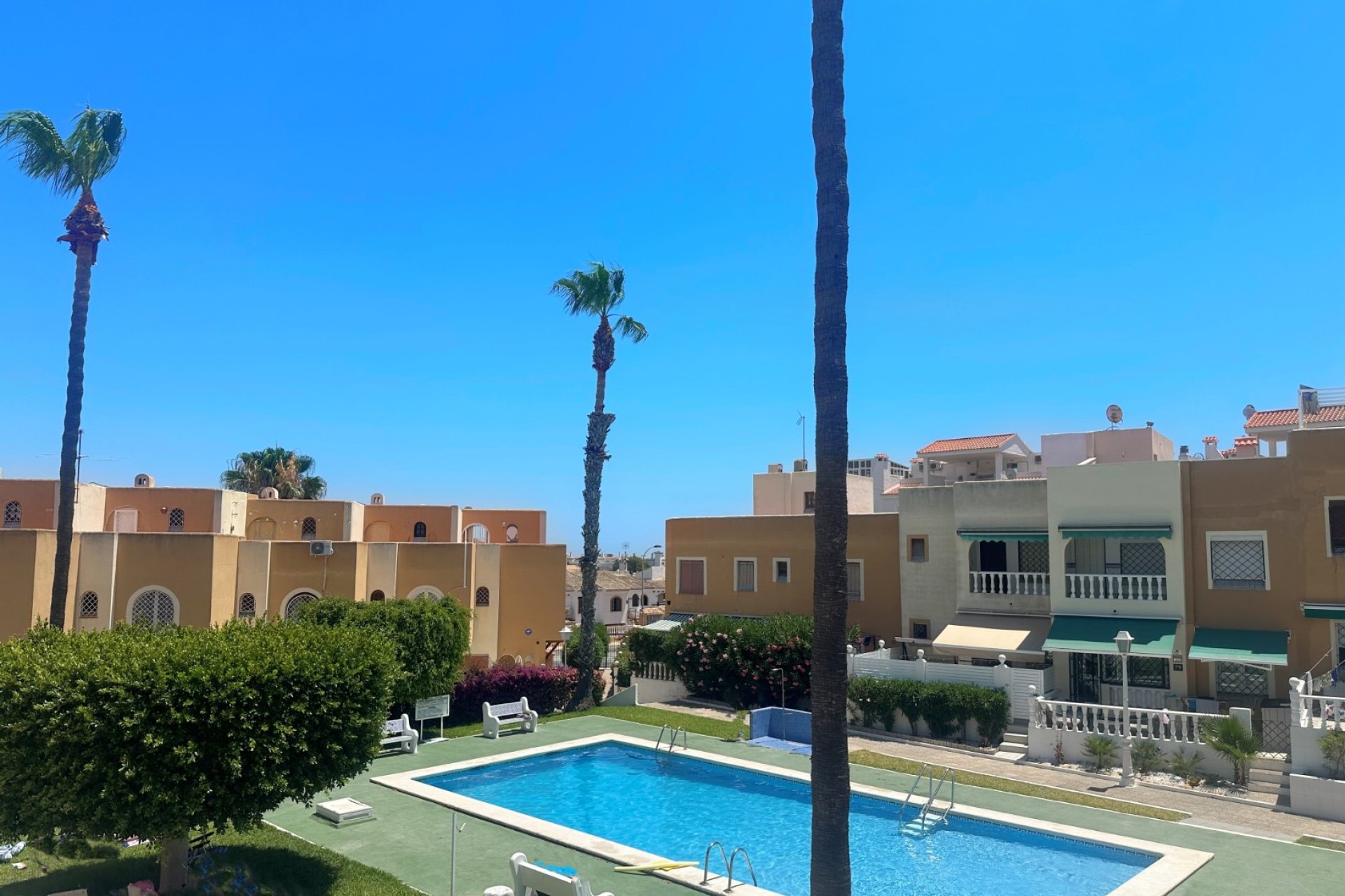 Resale - Bungalow -
Torrevieja - La Mata