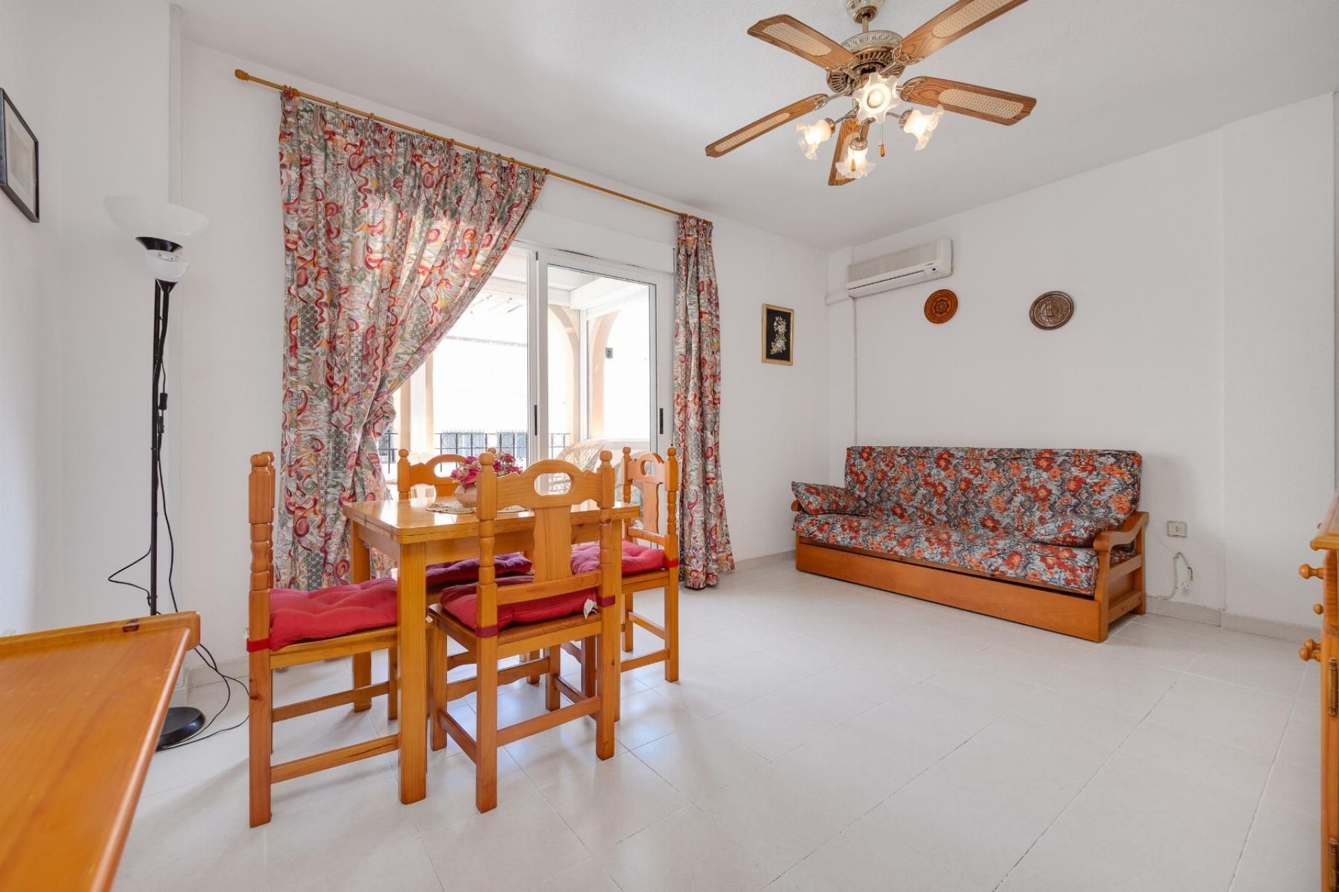 Resale - Bungalow -
Torrevieja - La Veleta