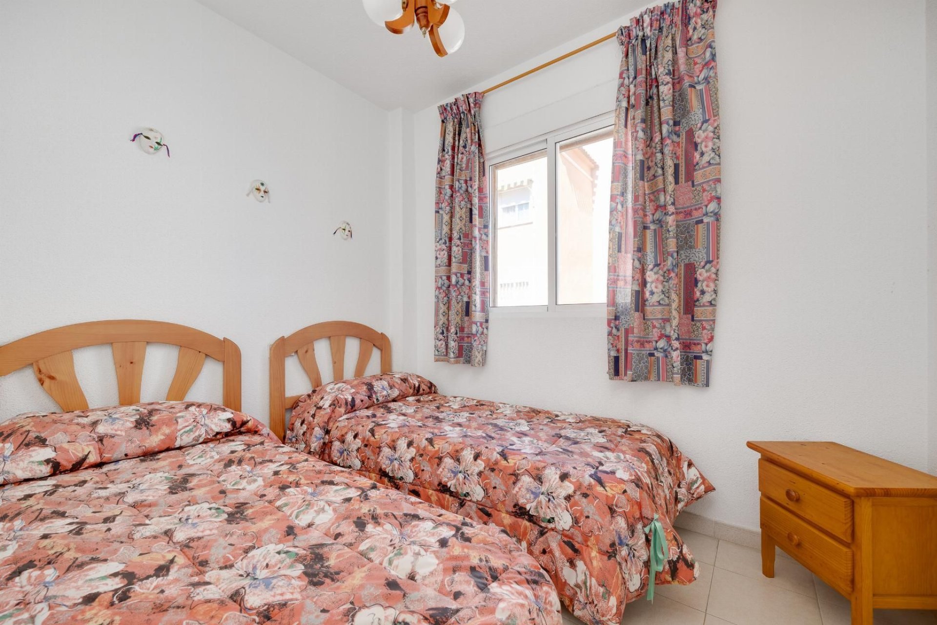 Resale - Bungalow -
Torrevieja - La Veleta