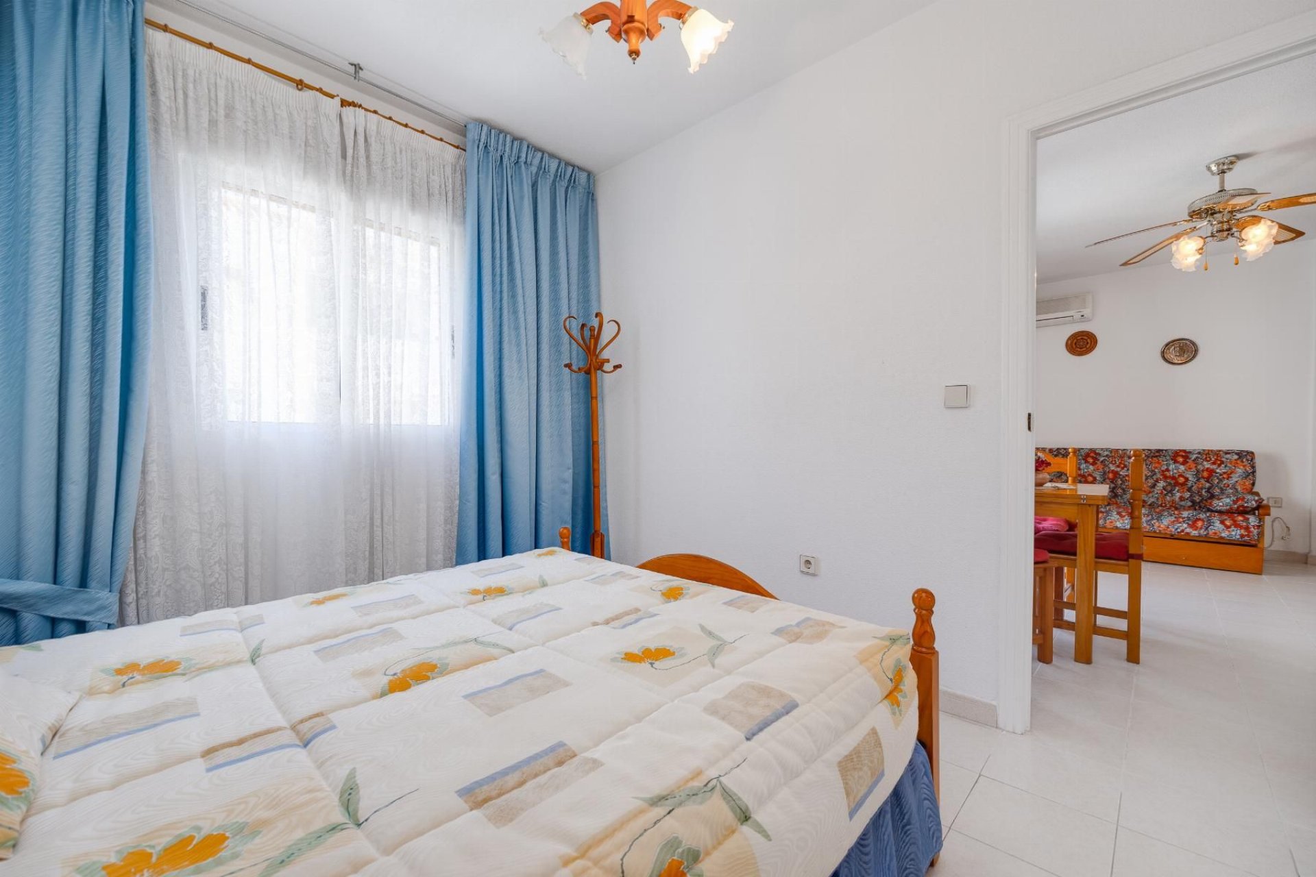 Resale - Bungalow -
Torrevieja - La Veleta