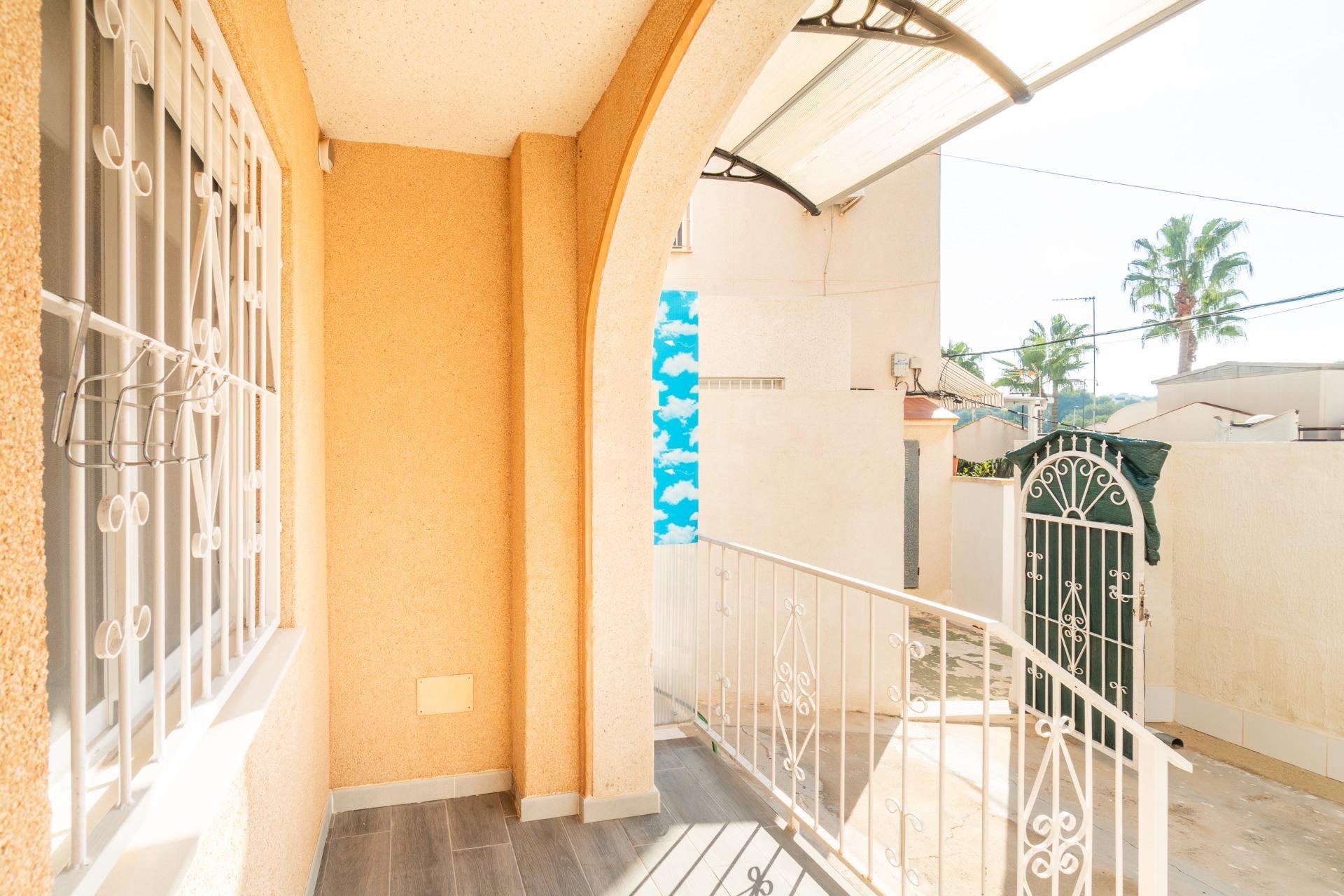 Resale - Bungalow -
Torrevieja - Los Balcones - Los Altos del Edén