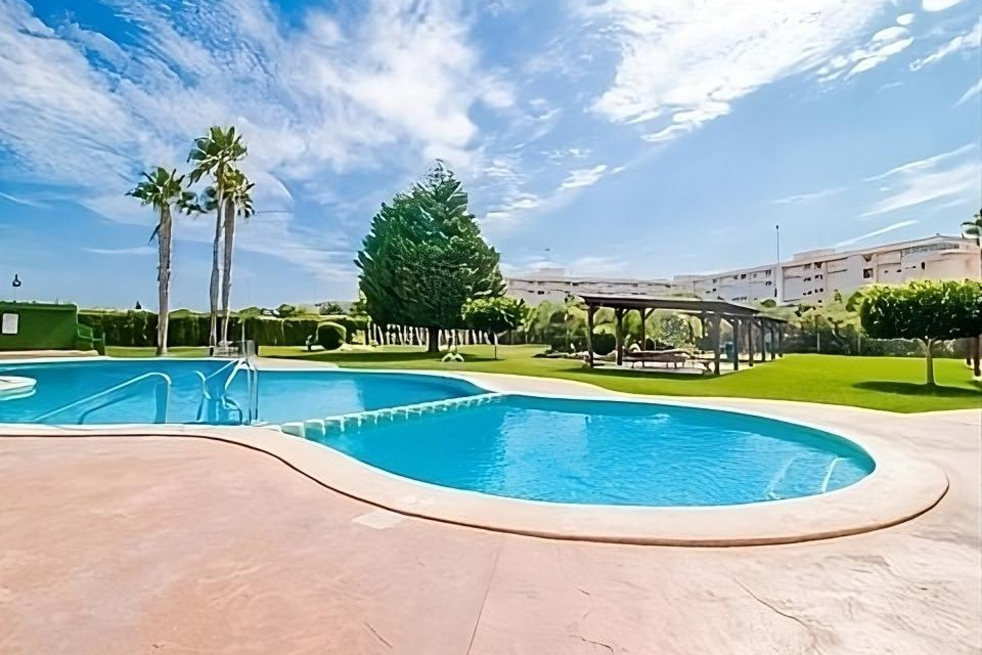 Resale - Bungalow -
Torrevieja - Parque de las Naciones