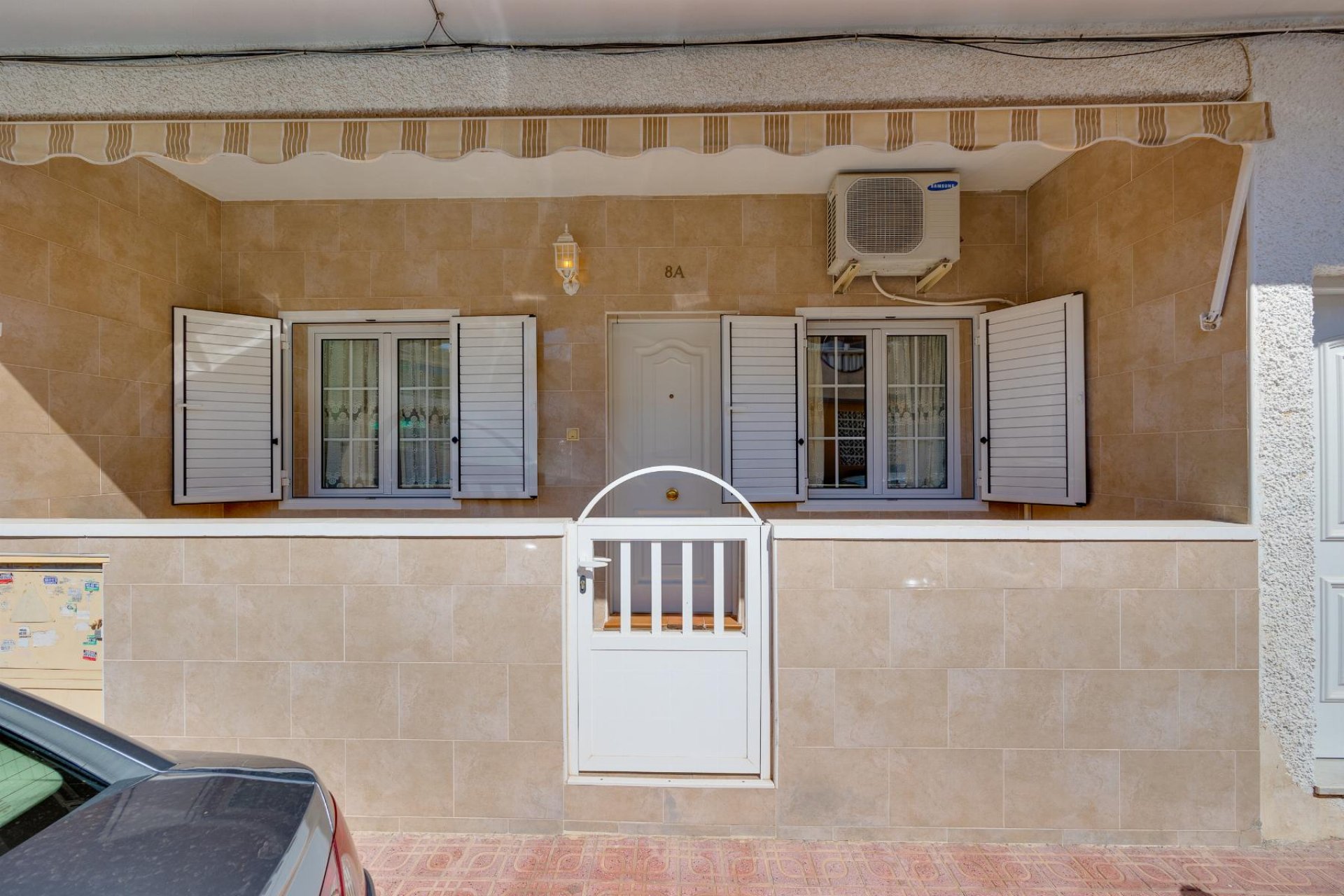 Resale - Bungalow -
Torrevieja - Playa de La Acequion