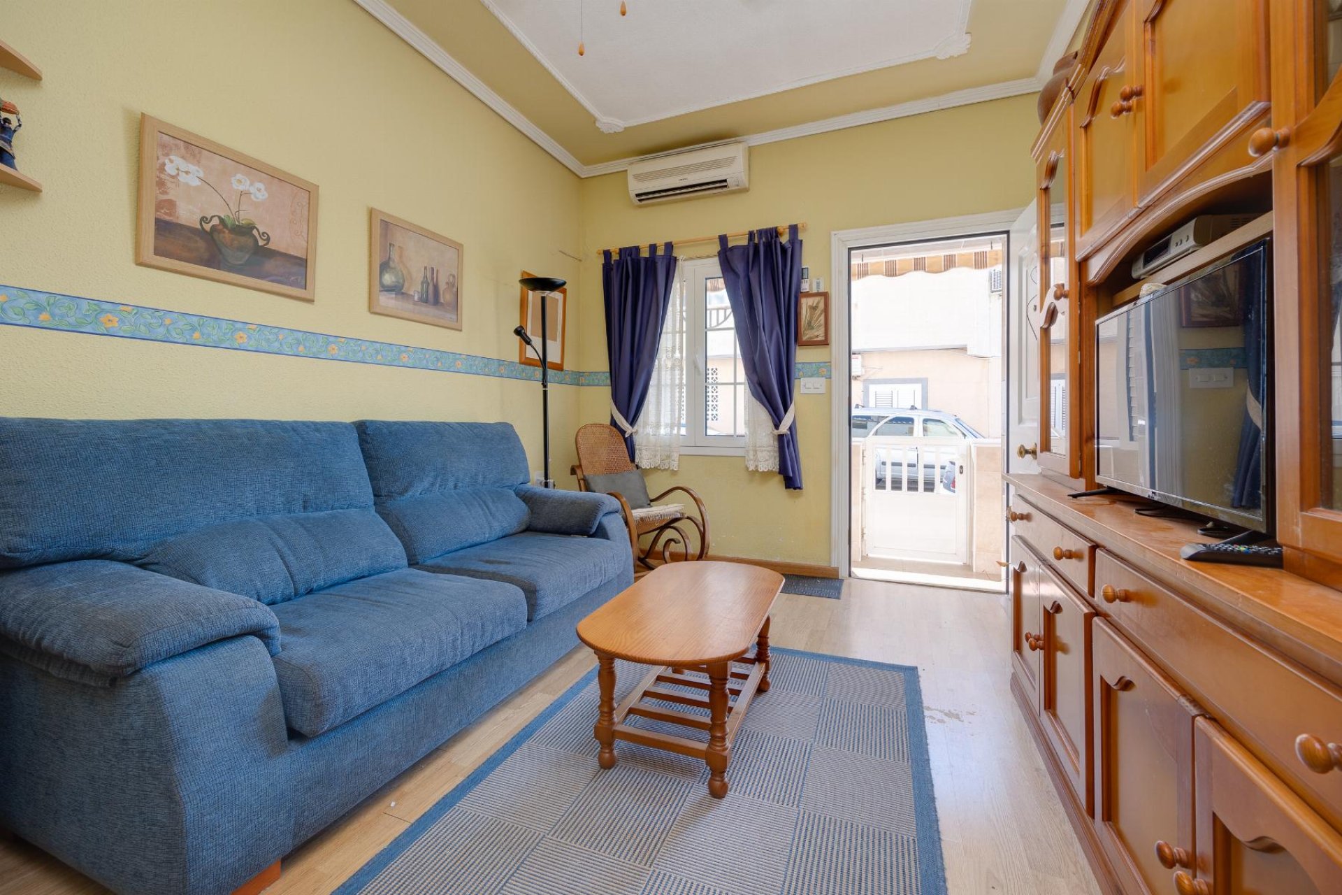 Resale - Bungalow -
Torrevieja - Playa de La Acequion