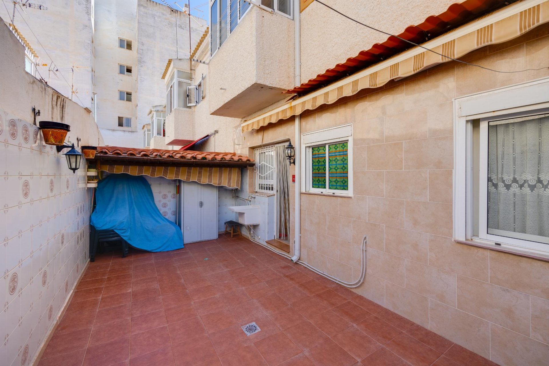 Resale - Bungalow -
Torrevieja - Playa de La Acequion