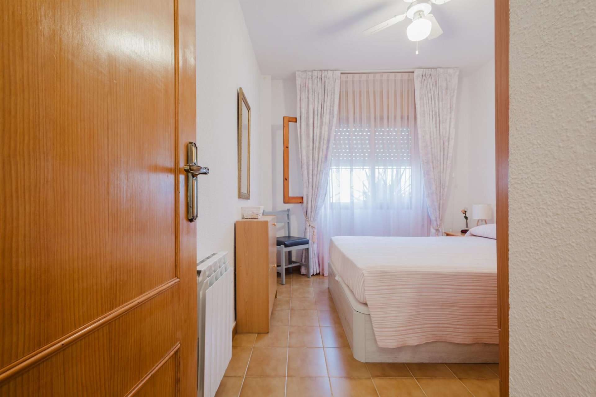 Resale - Bungalow -
Torrevieja - Playa de los Naufragos