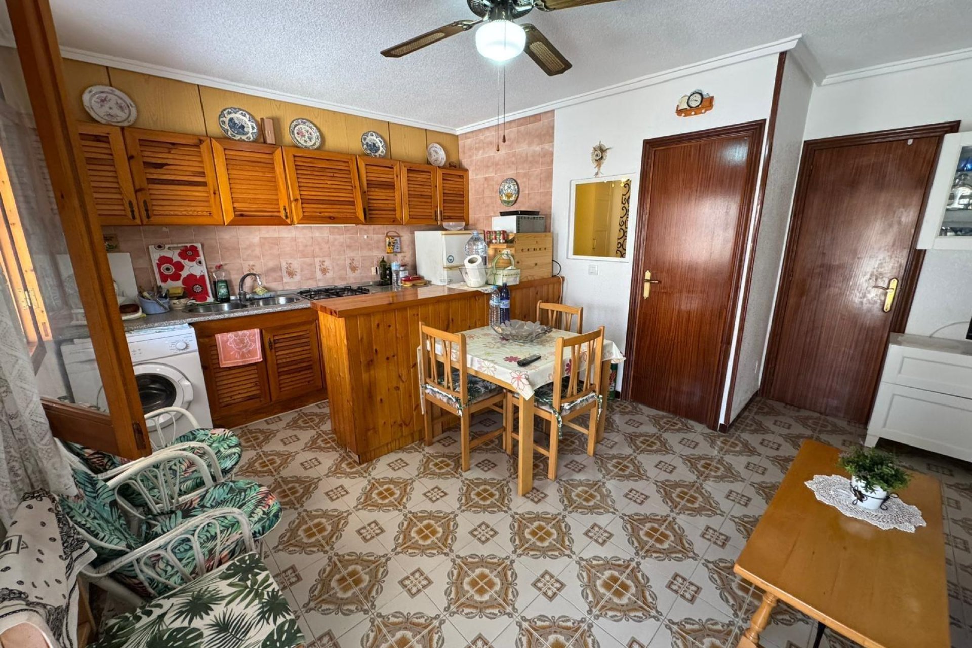 Resale - Bungalow -
Torrevieja - Playa de los Naufragos