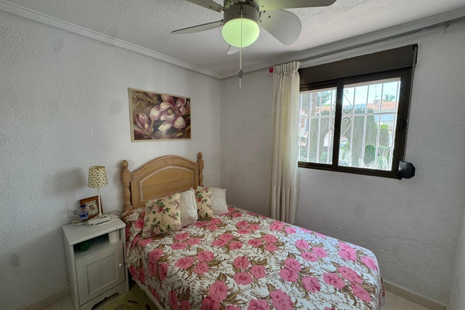 Resale - Bungalow -
Torrevieja - Playa de los Naufragos