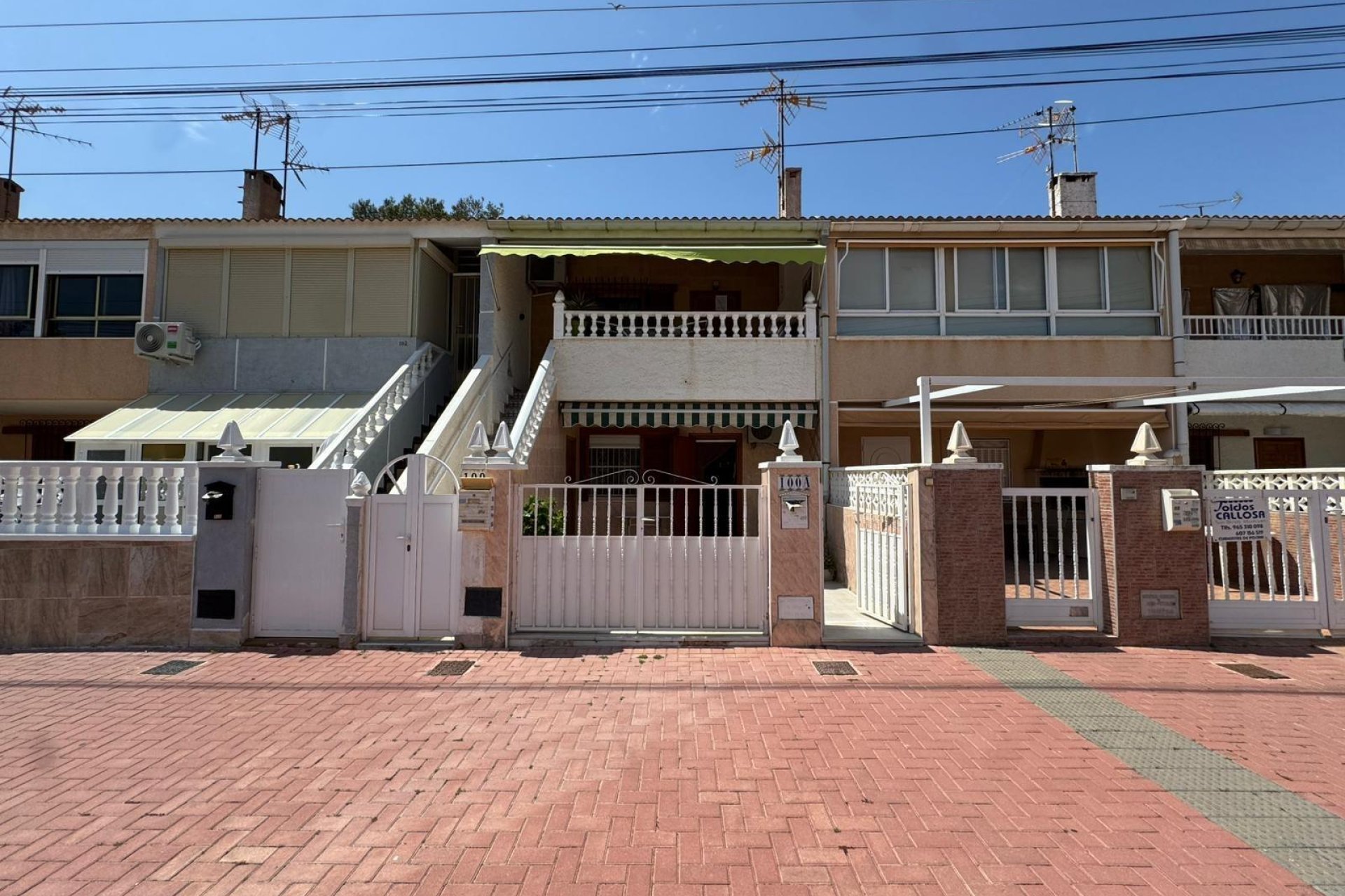Resale - Bungalow -
Torrevieja - Playa de los Naufragos