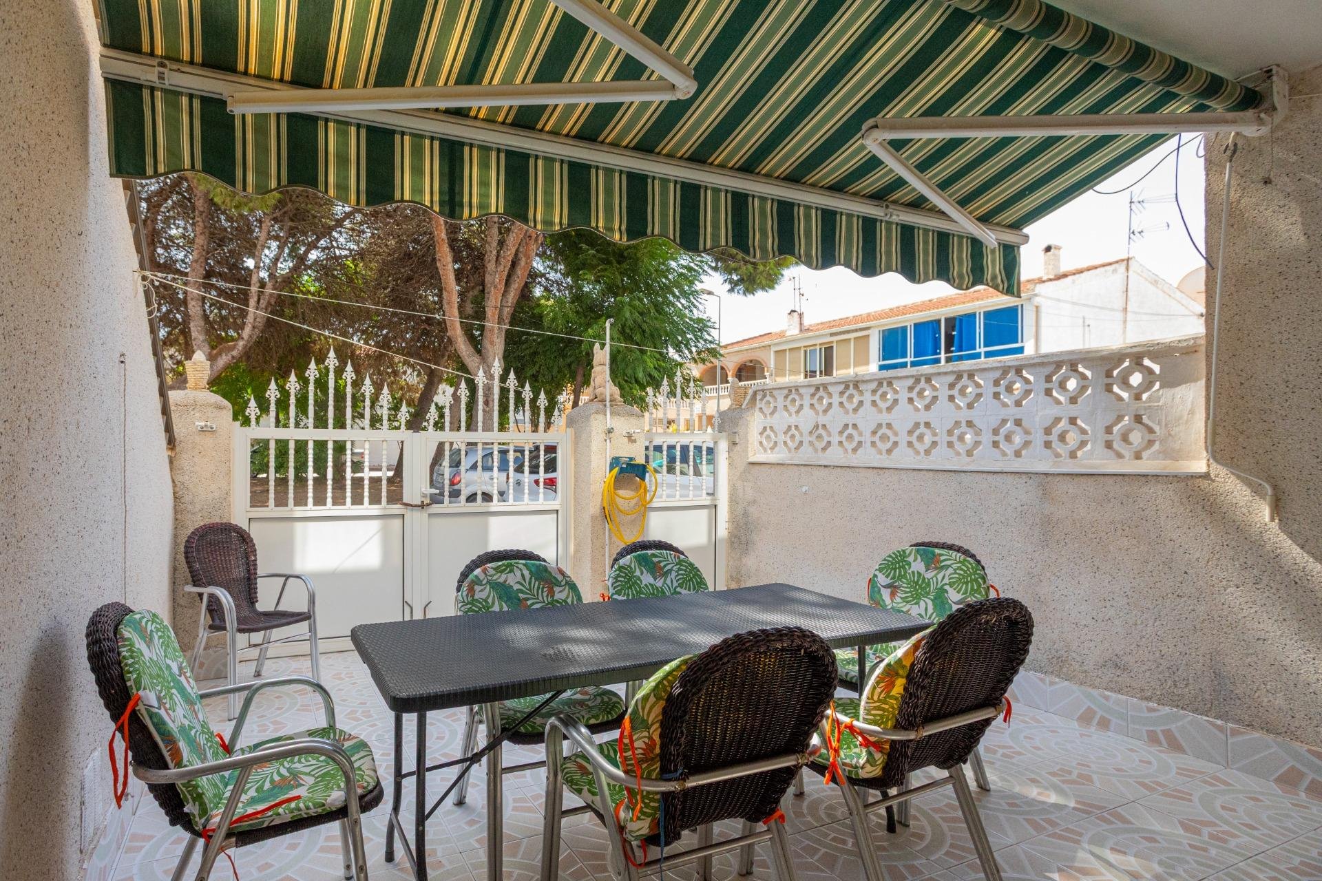 Resale - Bungalow -
Torrevieja - Playa de los Naufragos