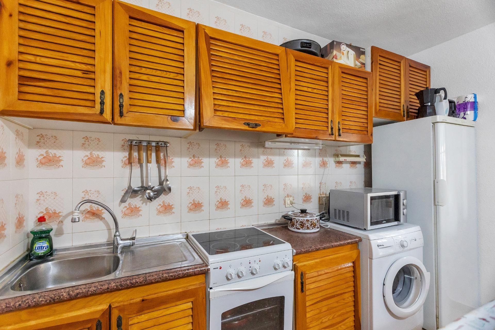 Resale - Bungalow -
Torrevieja - Playa de los Naufragos
