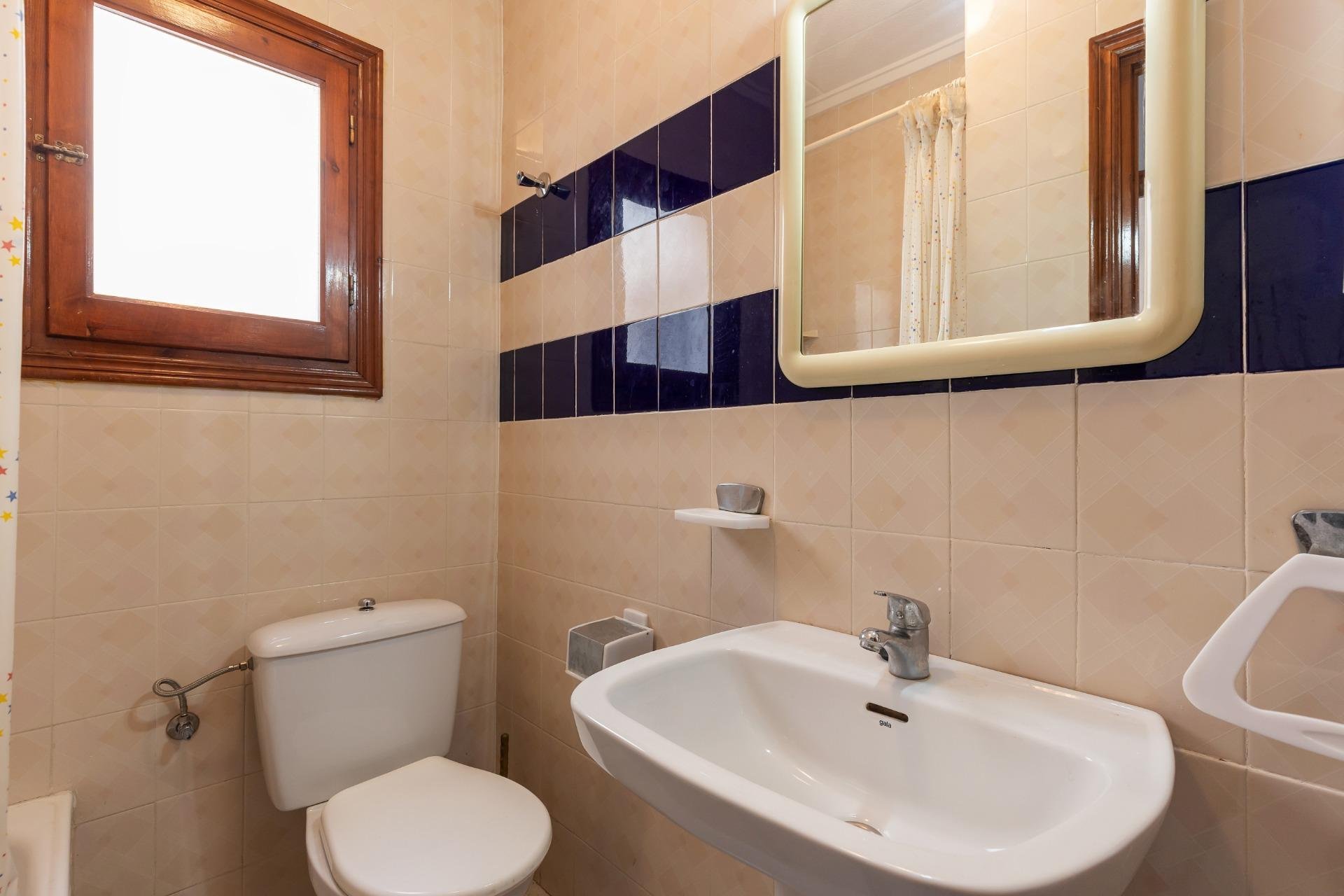 Resale - Bungalow -
Torrevieja - San luis