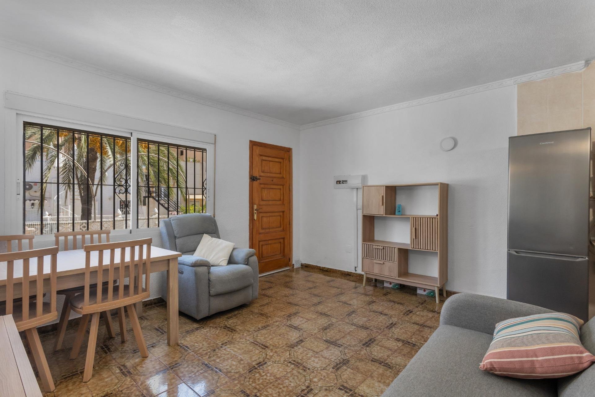 Resale - Bungalow -
Torrevieja - Torre del moro