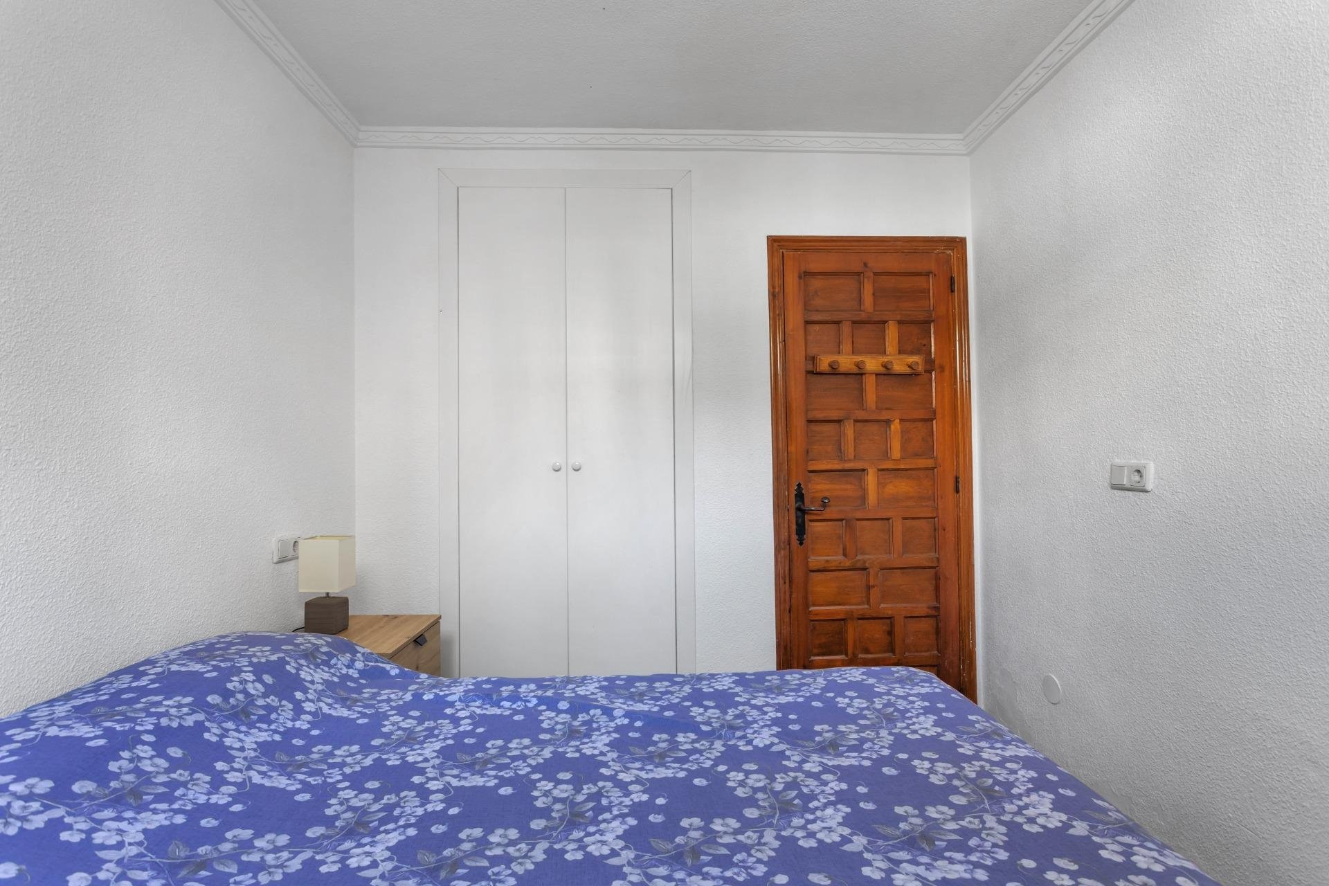 Resale - Bungalow -
Torrevieja - Torre del moro