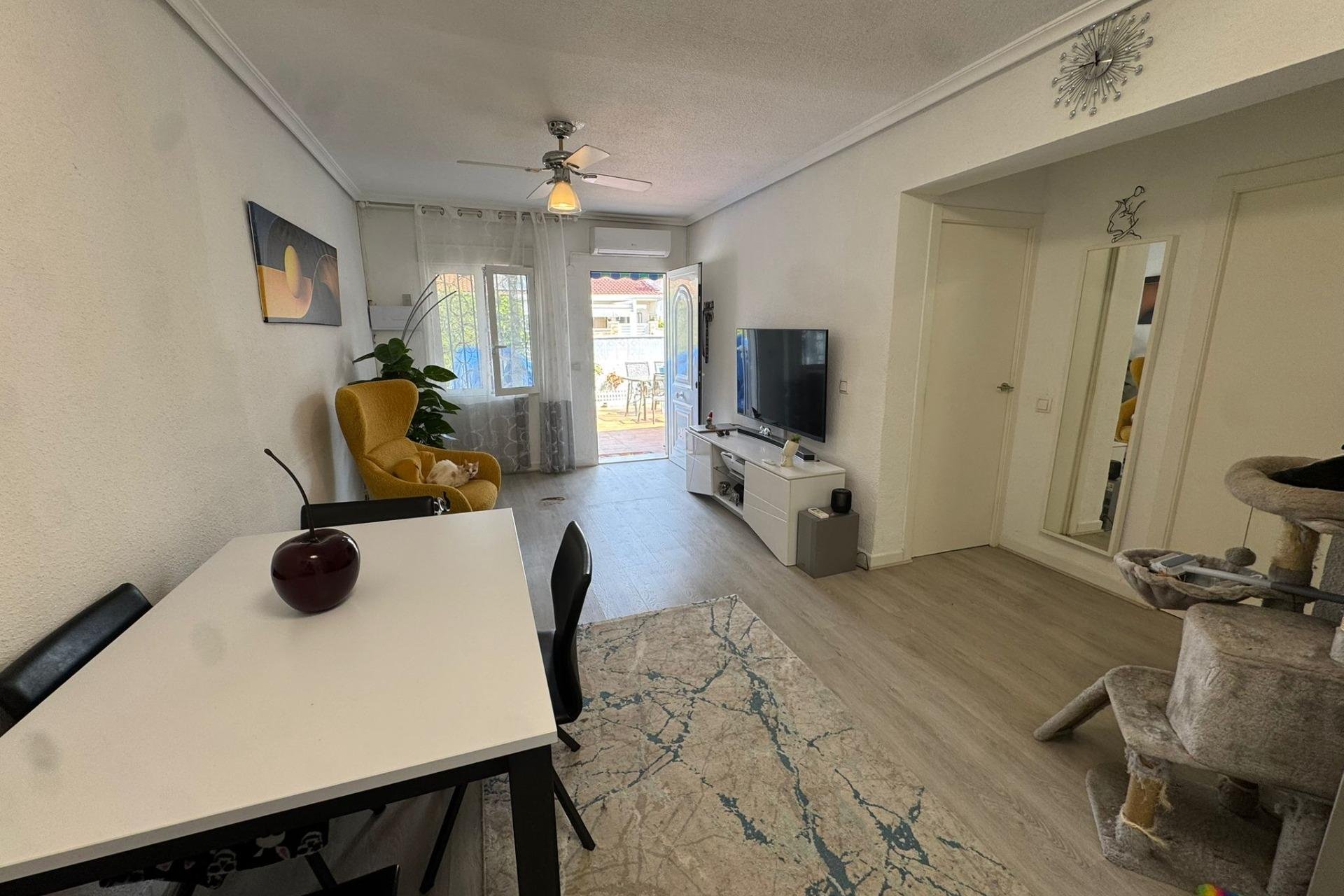 Resale - Bungalow -
Torrevieja - Torretas  - La Siesta - El Limonar