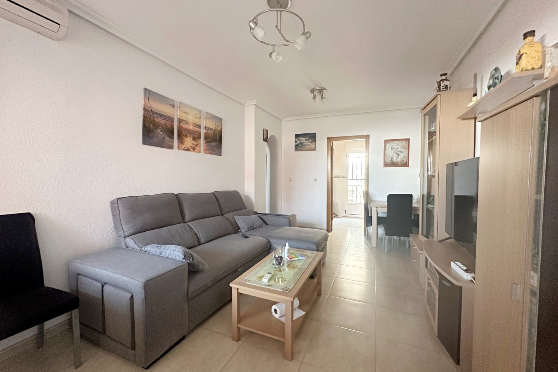 Resale - Bungalow -
Torrevieja