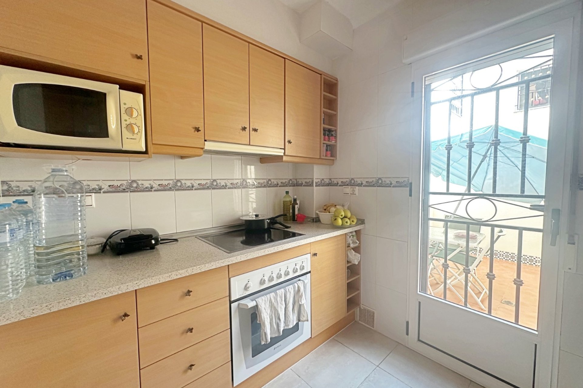 Resale - Bungalow -
Torrevieja