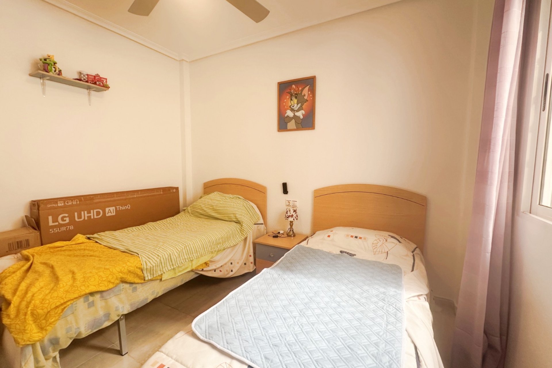 Resale - Bungalow -
Torrevieja