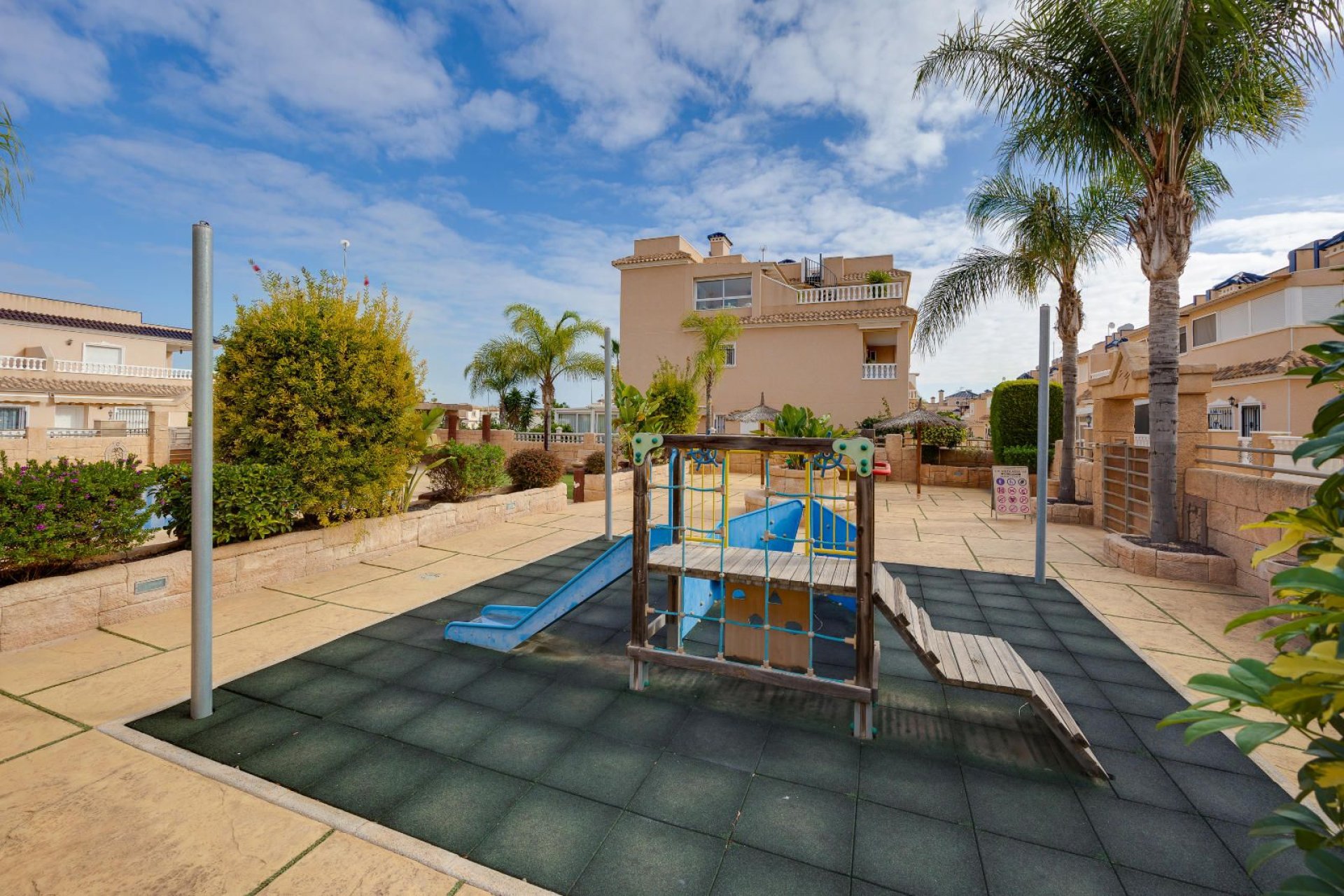 Resale - Bungalows Planta Baja -
Orihuela-Costa - Los dolses