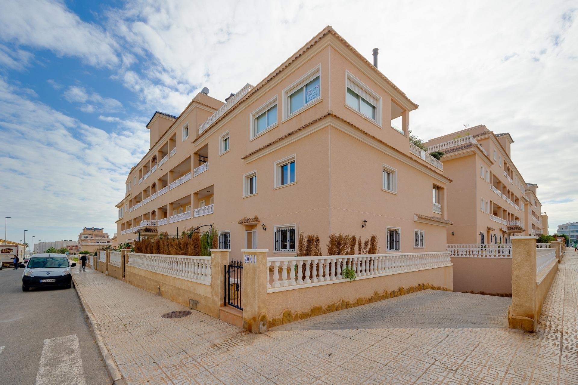 Resale - Bungalows Planta Baja -
Orihuela Costa - Los Dolses