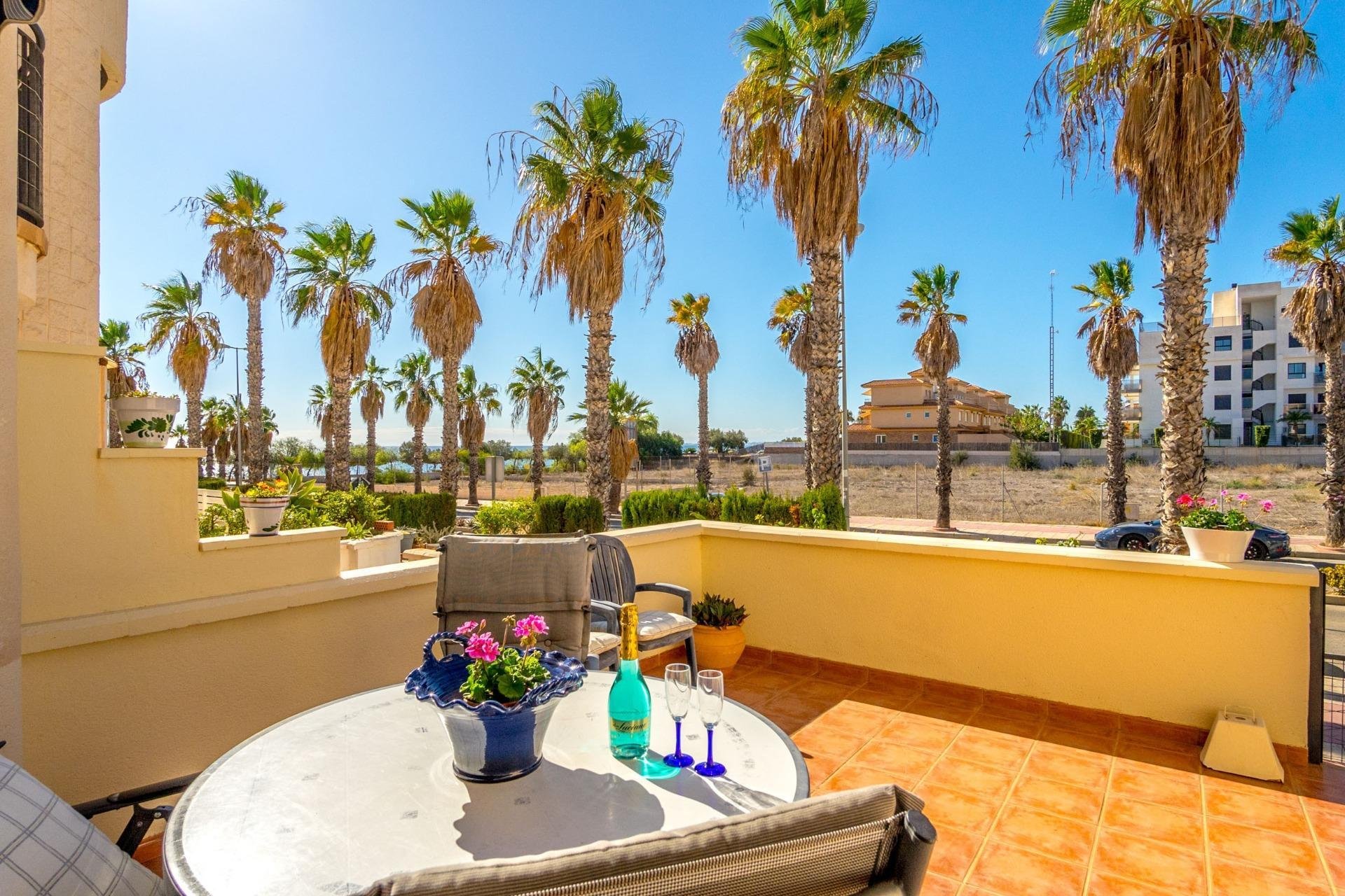 Resale - Casa -
Orihuela Costa - Cabo Roig