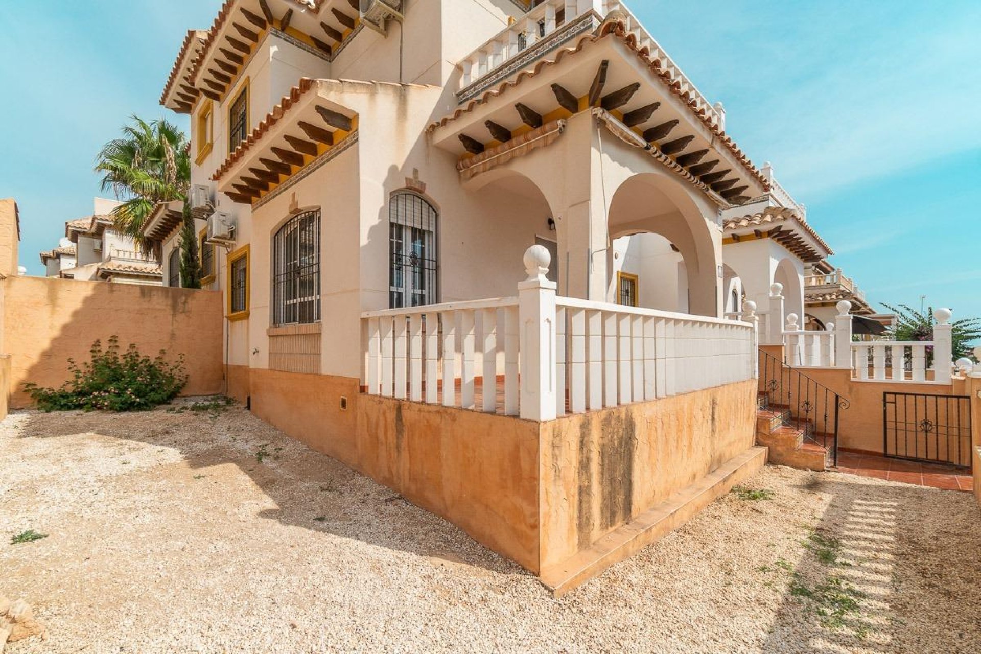 Resale - Casa -
Orihuela Costa - Los Dolses