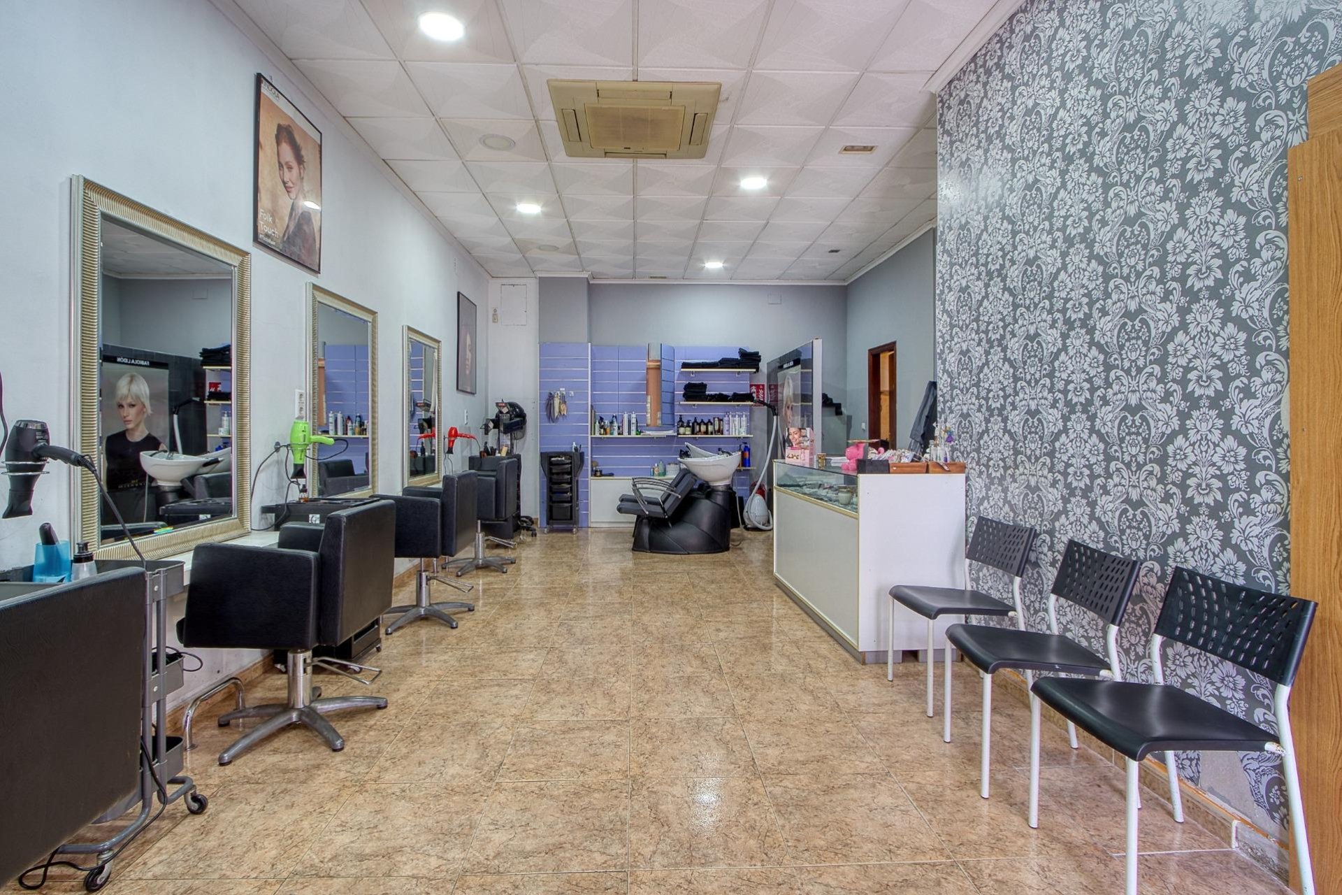 Resale - Commercial -
Torrevieja - La Mata