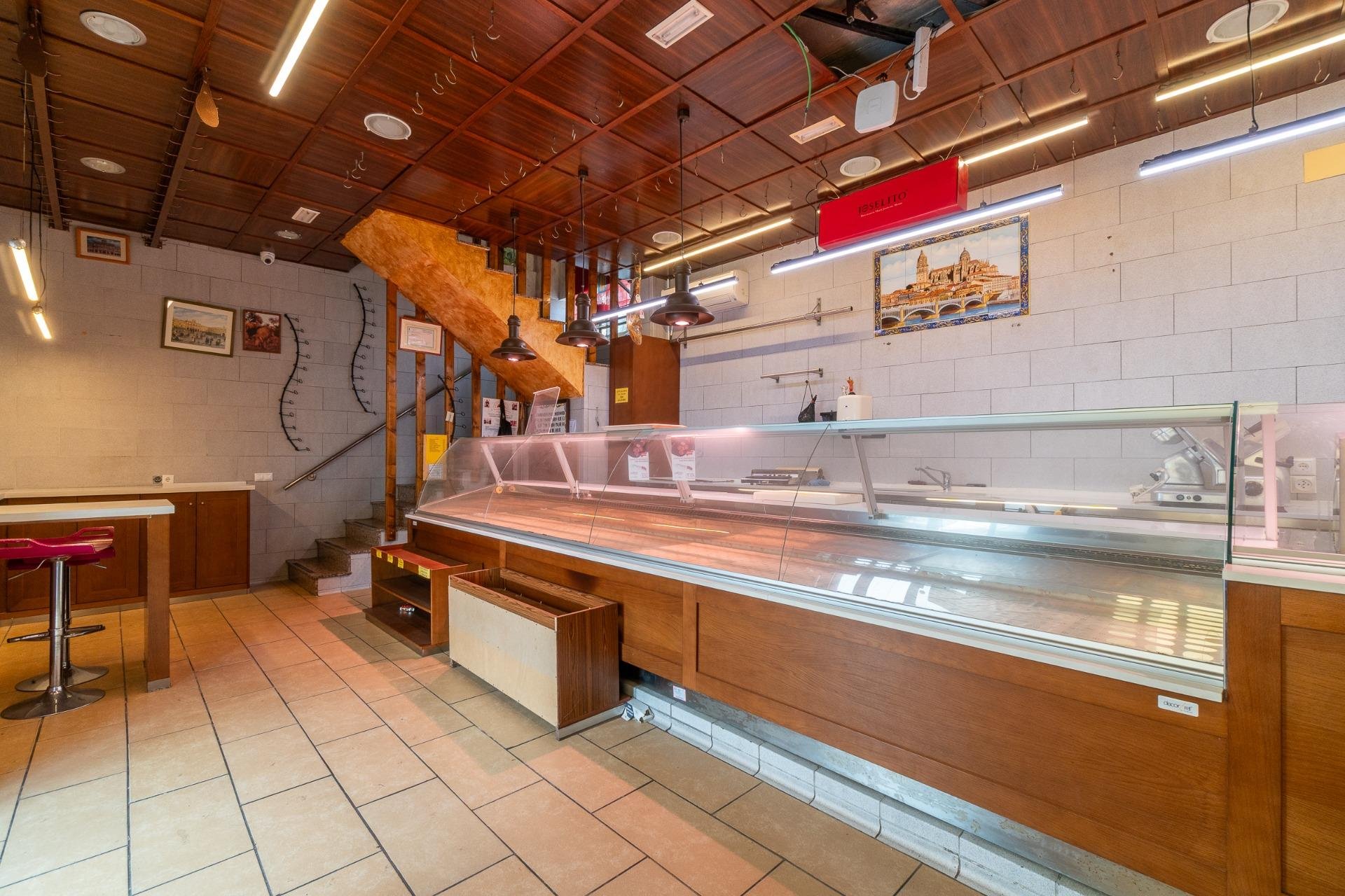 Resale - Commercial -
Torrevieja - Paseo maritimo