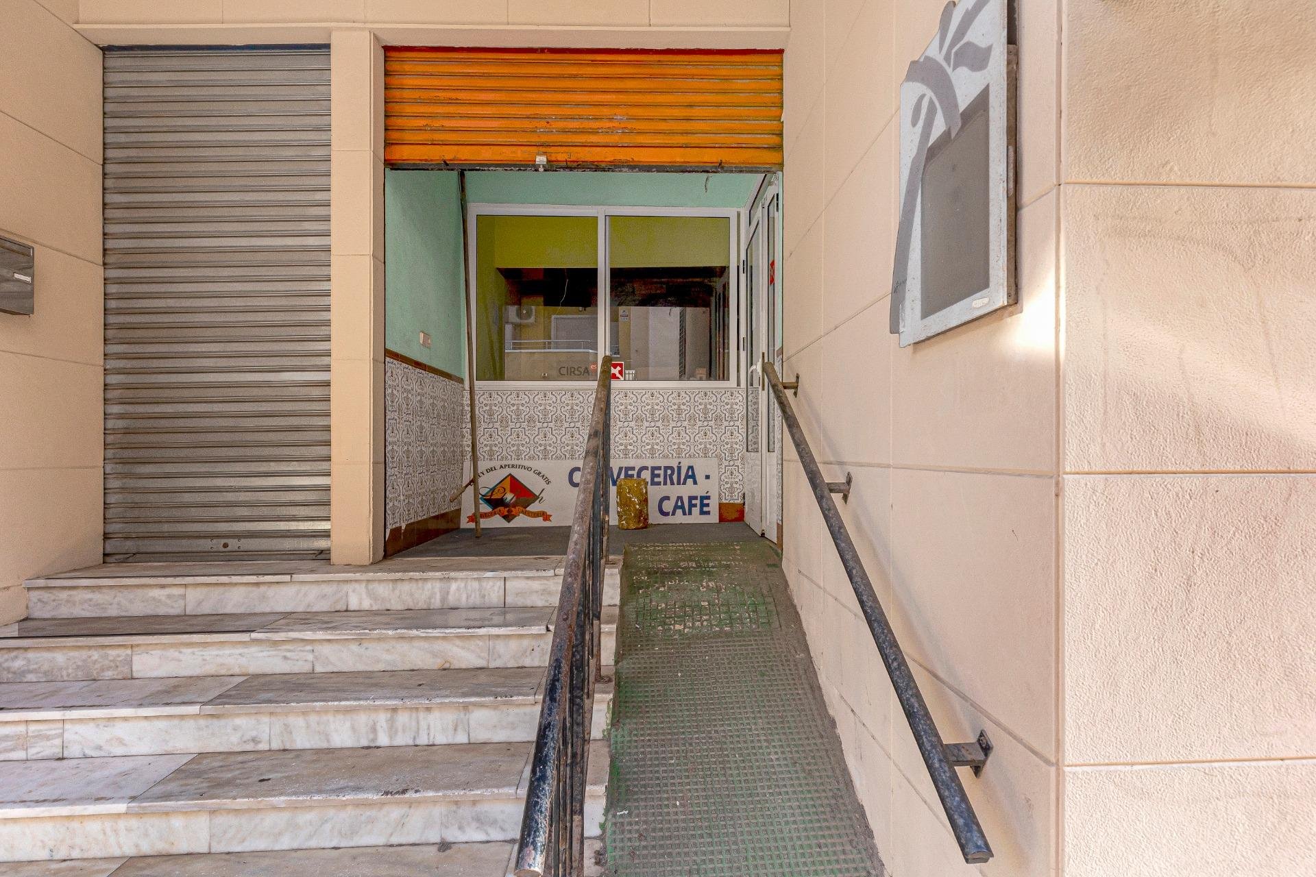 Resale - Commercial -
Torrevieja - Playa del Cura
