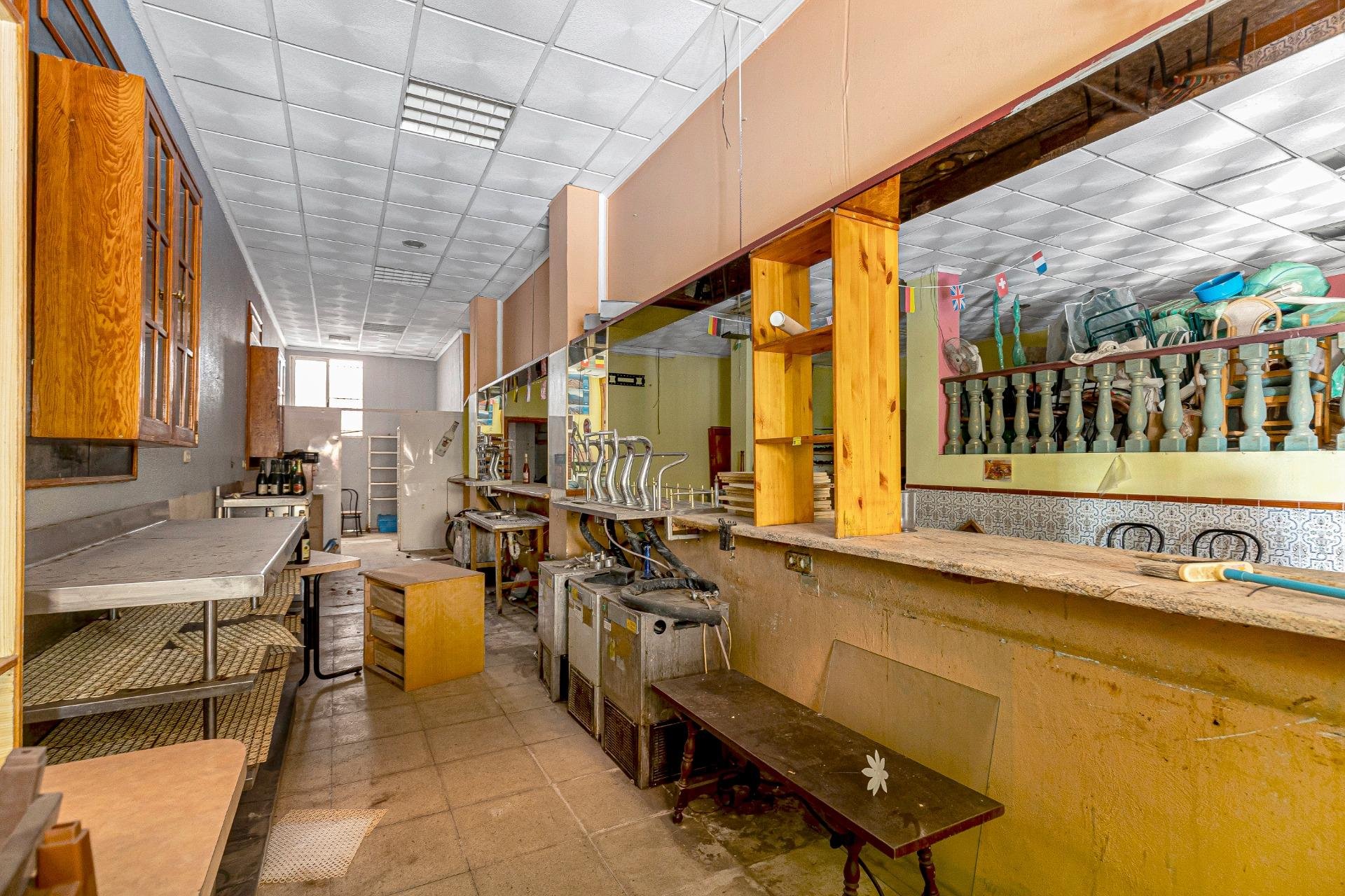 Resale - Commercial -
Torrevieja - Playa del Cura