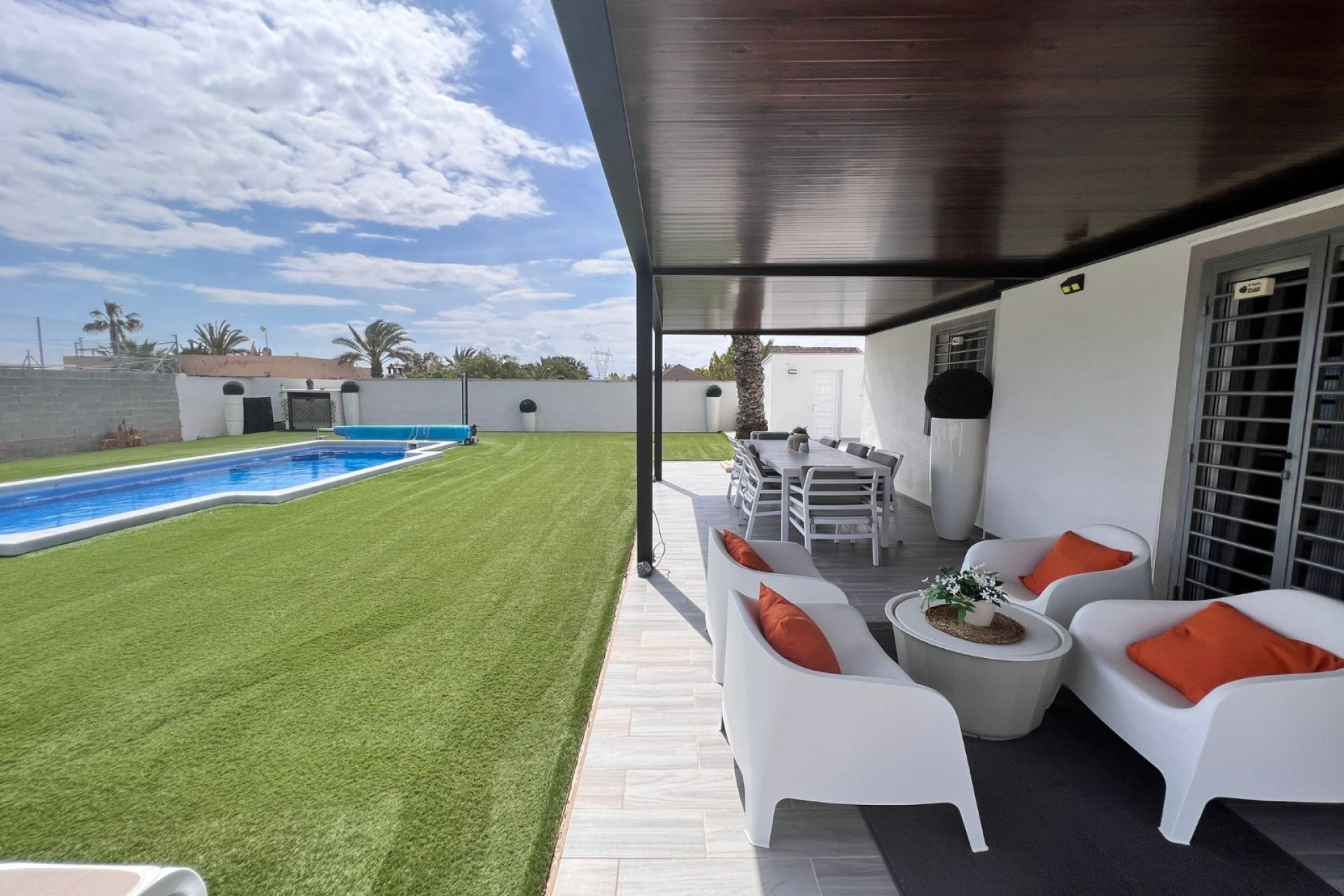Resale - Country House -
Alicante - La Marina