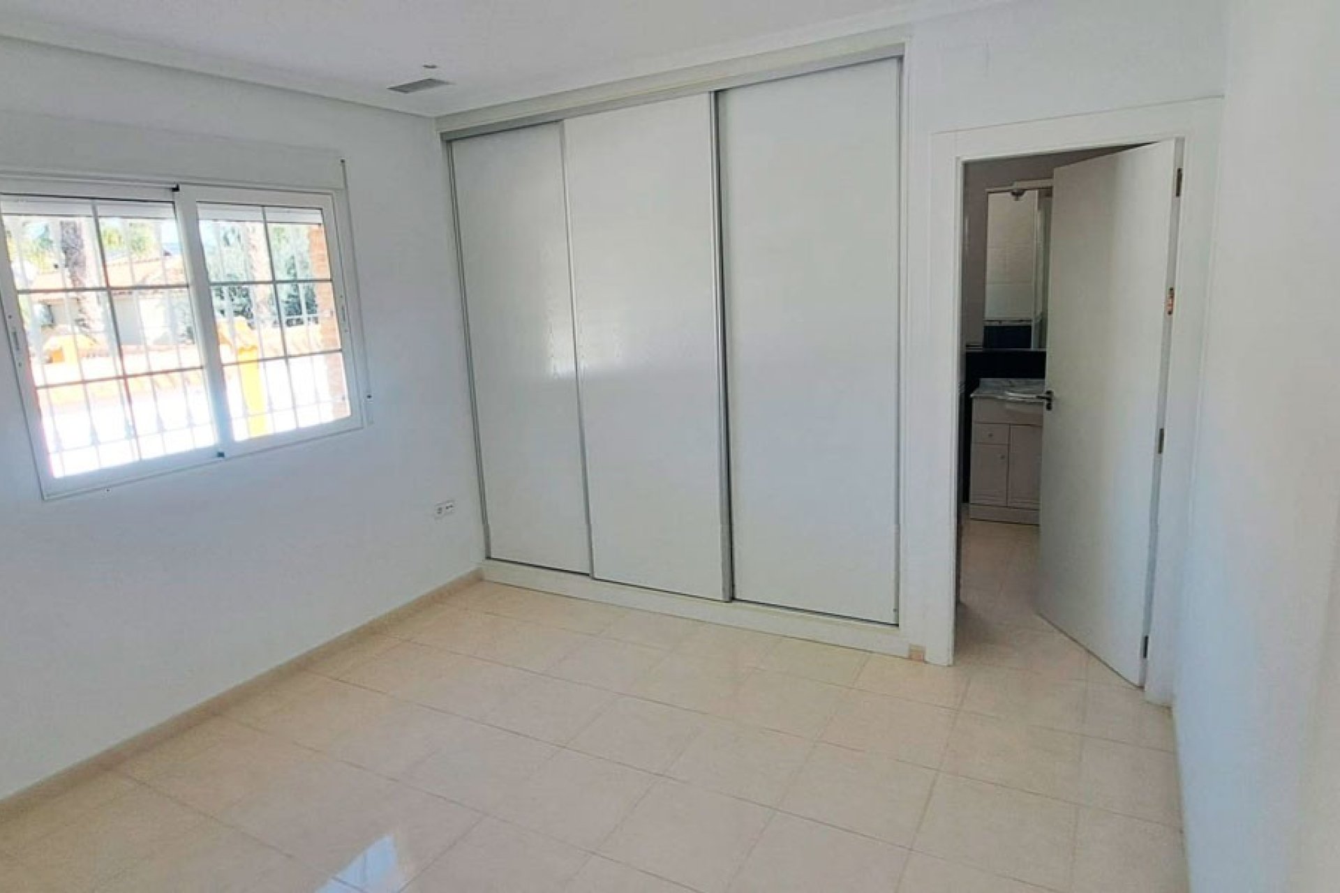 Resale - Country House -
Catral - Catral - Country