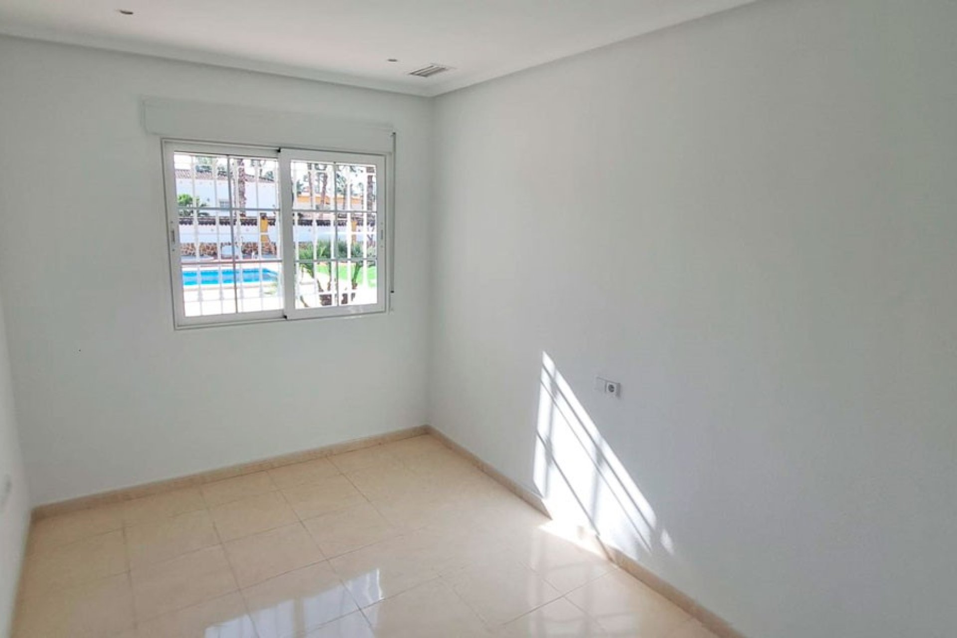 Resale - Country House -
Catral - Catral - Country