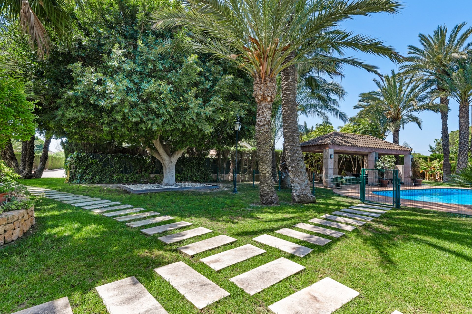 Resale - Country House -
Elche - Elche - Country