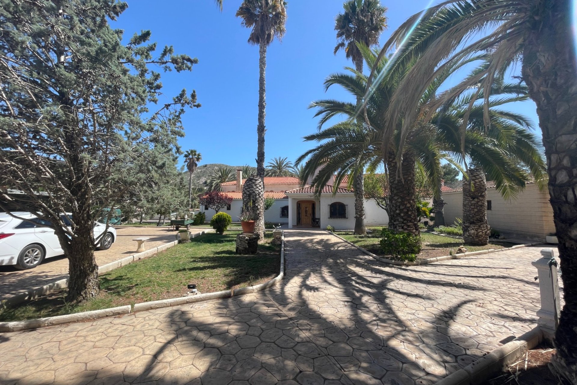 Resale - Country House -
Elda - Elda - Country