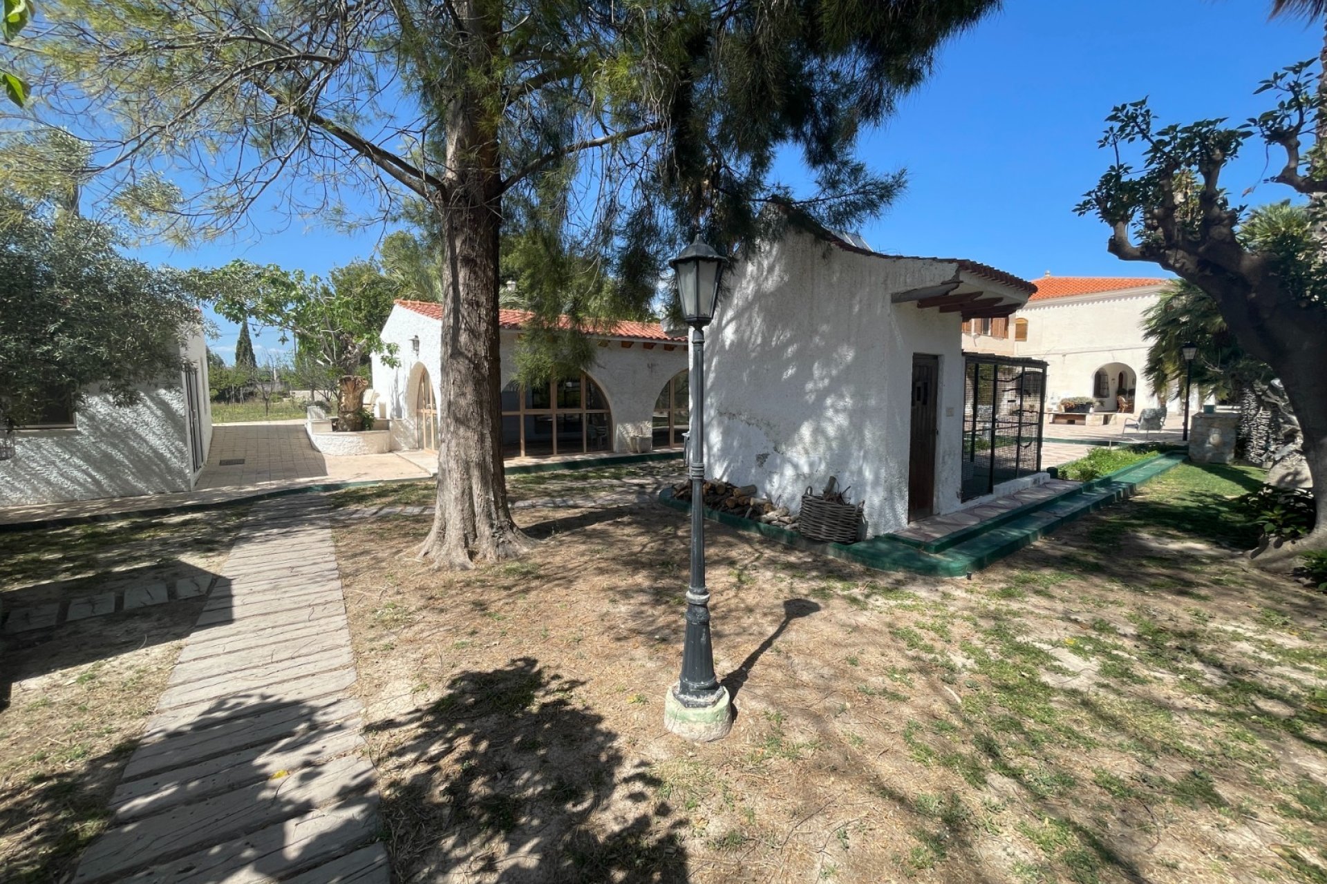 Resale - Country House -
Elda - Elda - Country