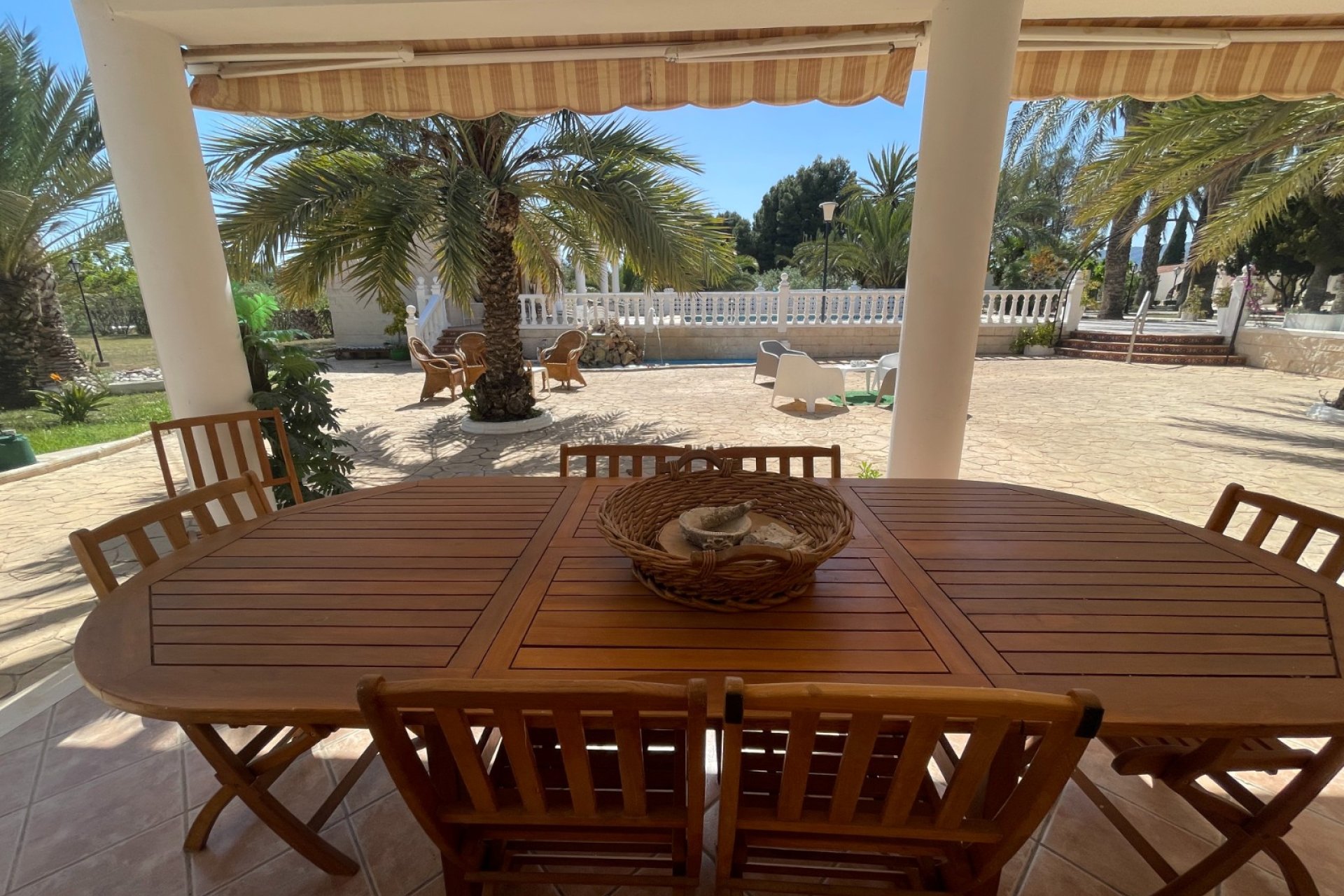 Resale - Country House -
Elda - Elda - Country