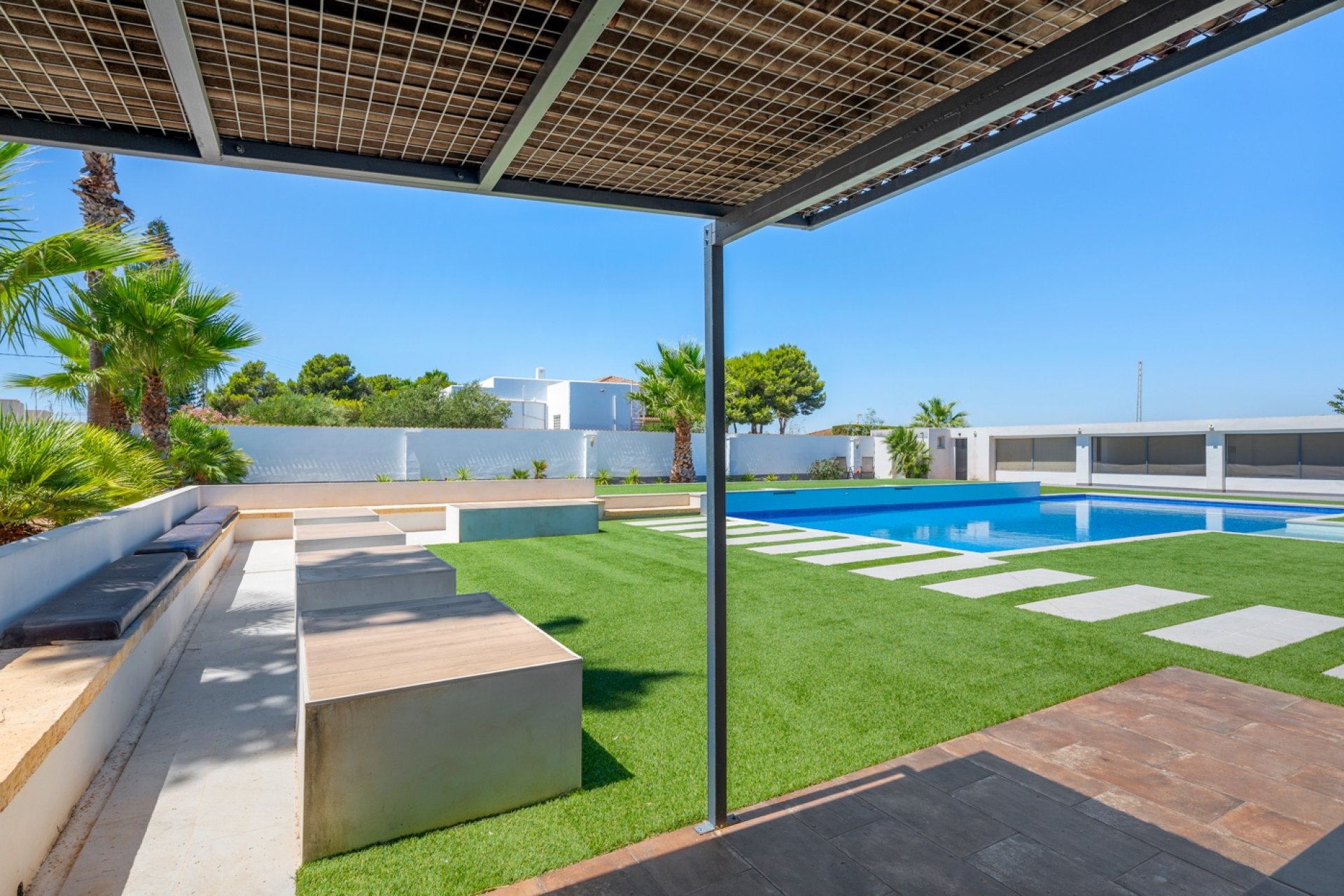 Resale - Country House -
Los Montesinos - La Herrada