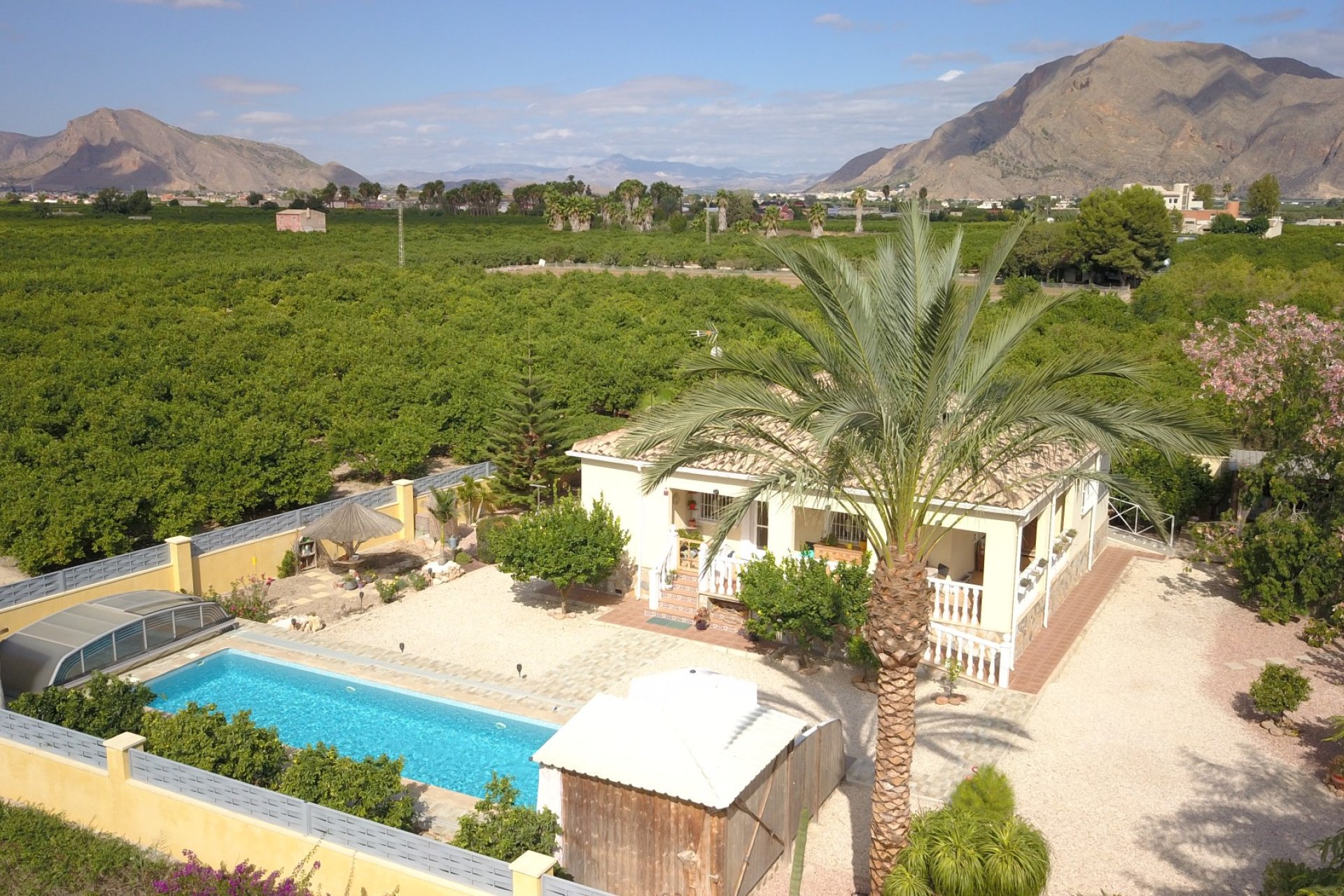 Resale - Country House -
Orihuela - La Campaneta