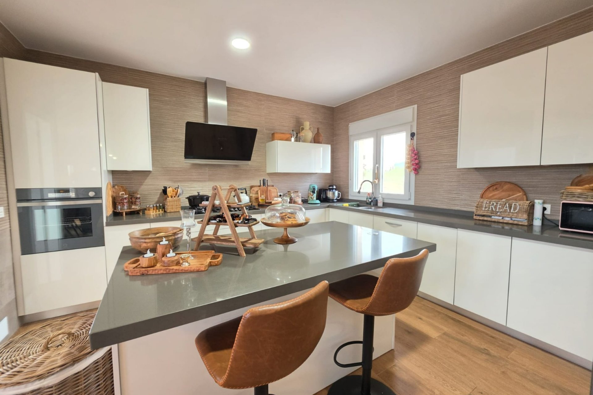 Resale - Country House -
Pinoso - Pinoso - Country