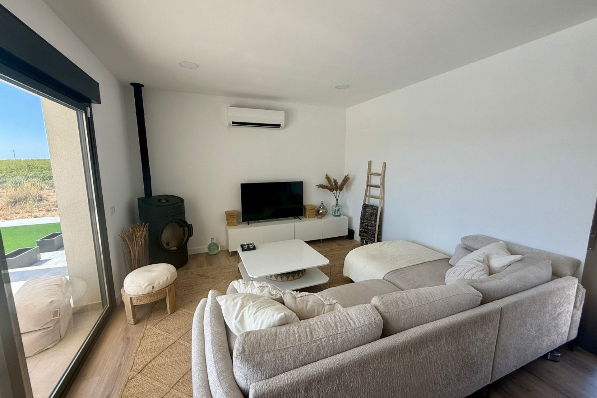 Resale - Country House -
Pinoso - Pinoso - Country