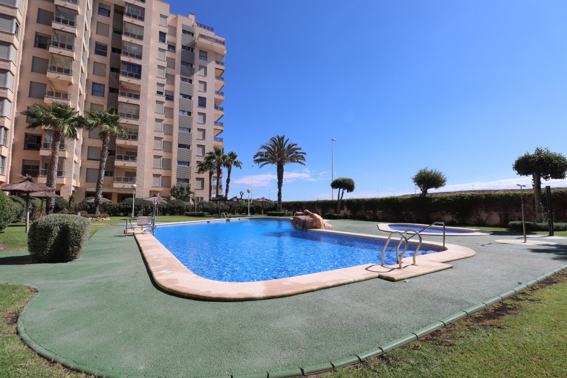 Resale - Duplex -
Guardamar del Segura - Guardamar del Segura - Town