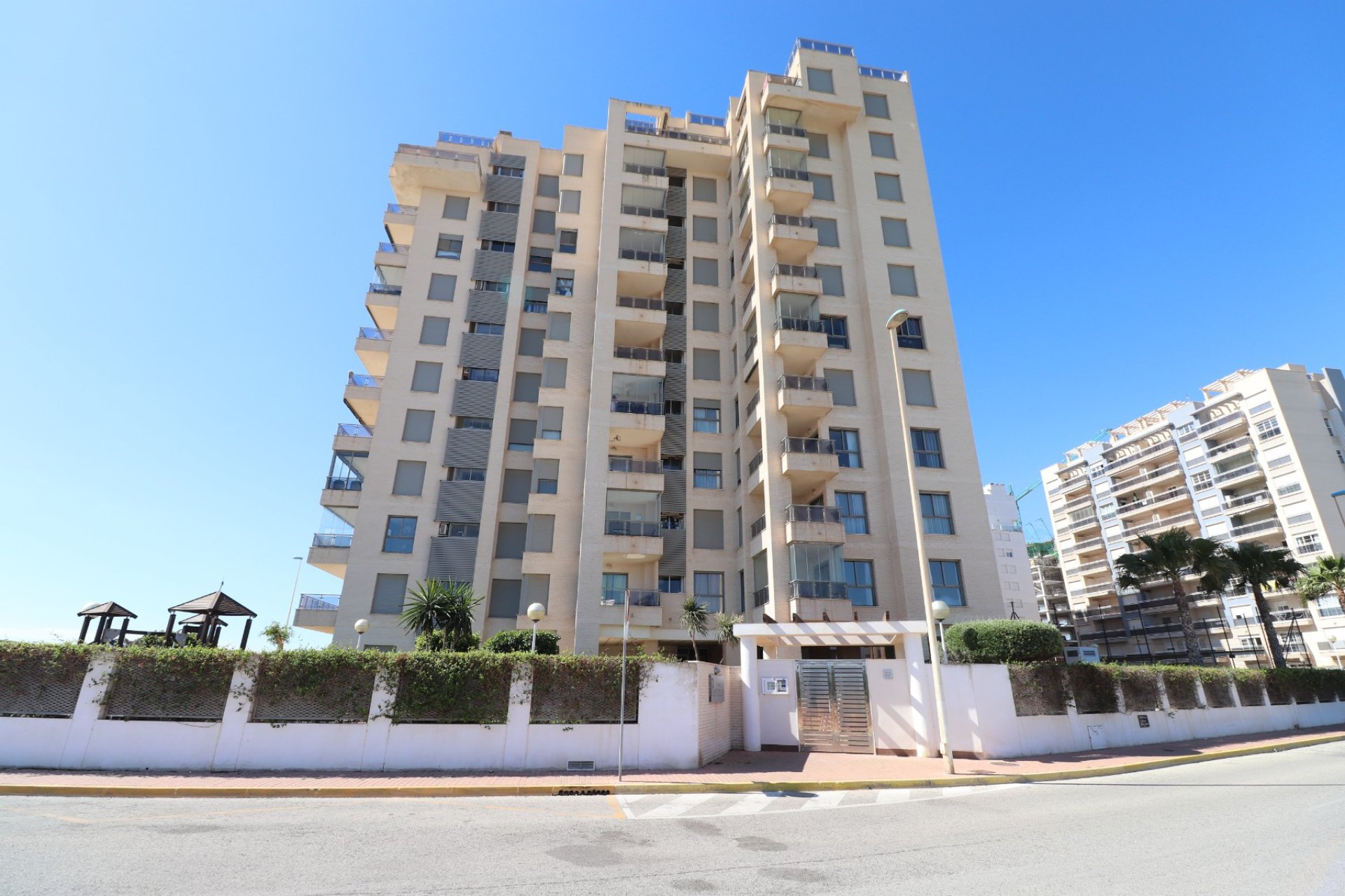 Resale - Duplex -
Guardamar del Segura - Guardamar del Segura - Town