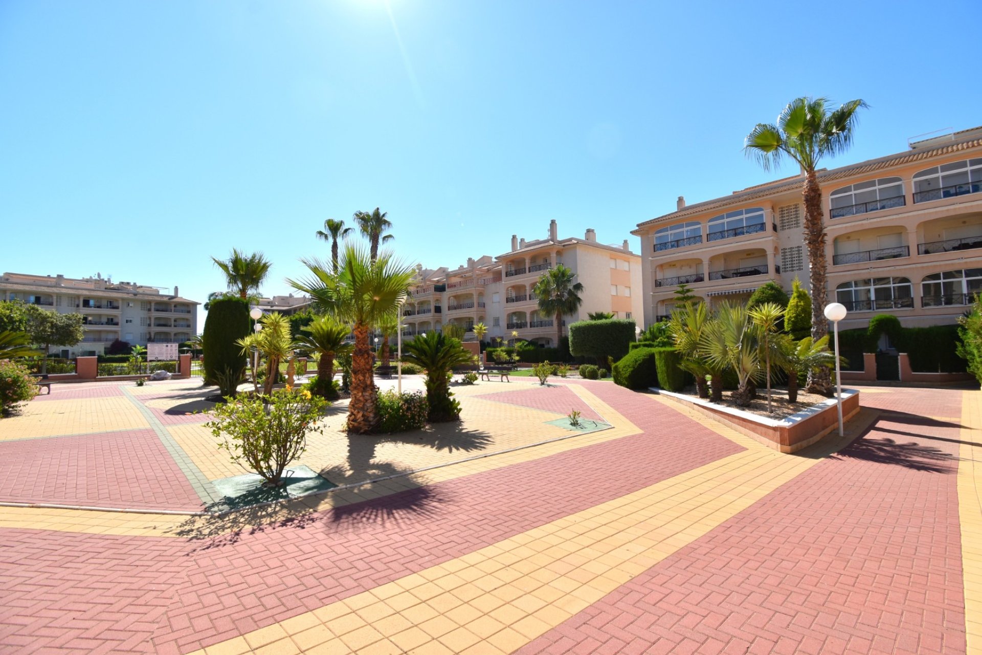Resale - Duplex -
Orihuela Costa - Playa Flamenca