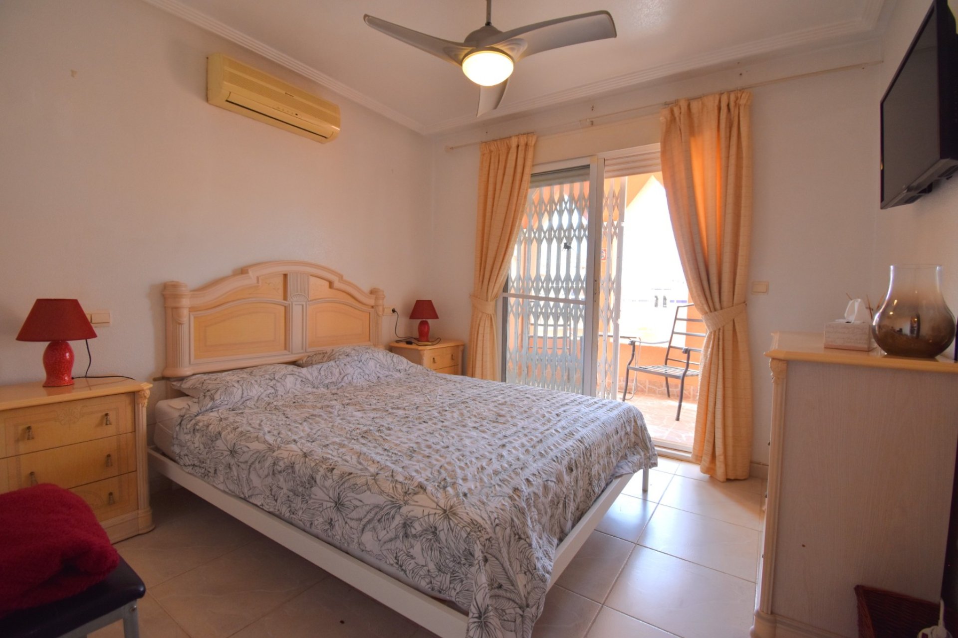 Resale - Duplex -
Orihuela Costa - Playa Flamenca