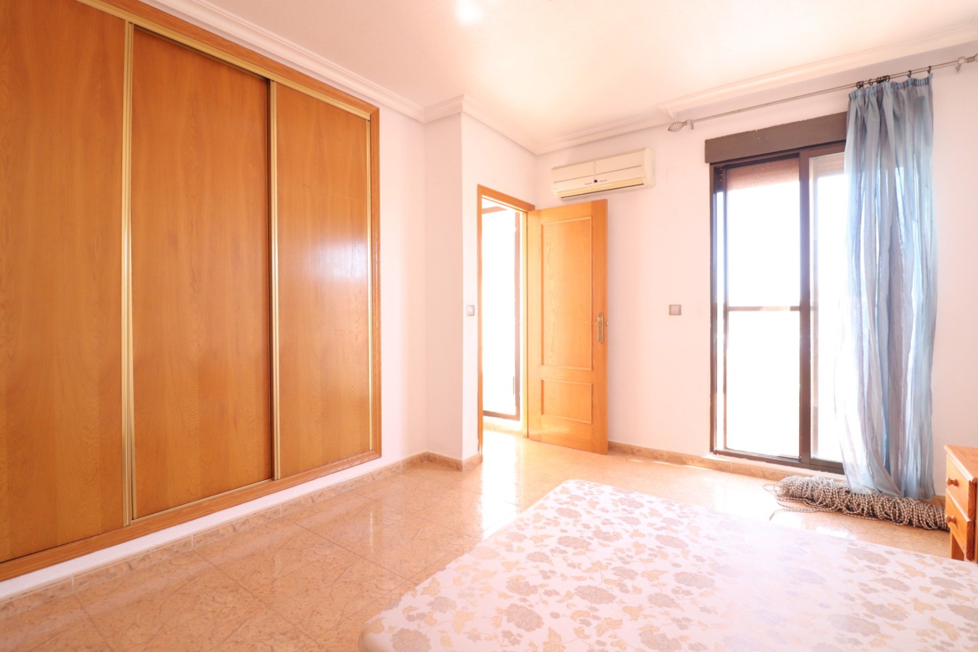 Resale - Duplex -
San Fulgencio - San Fulgencio - Town