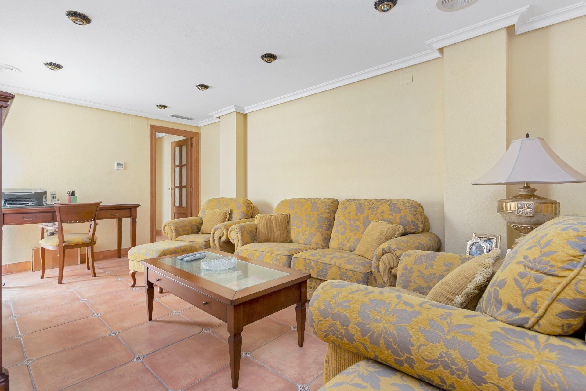 Resale - Duplex -
Torrevieja - Centro