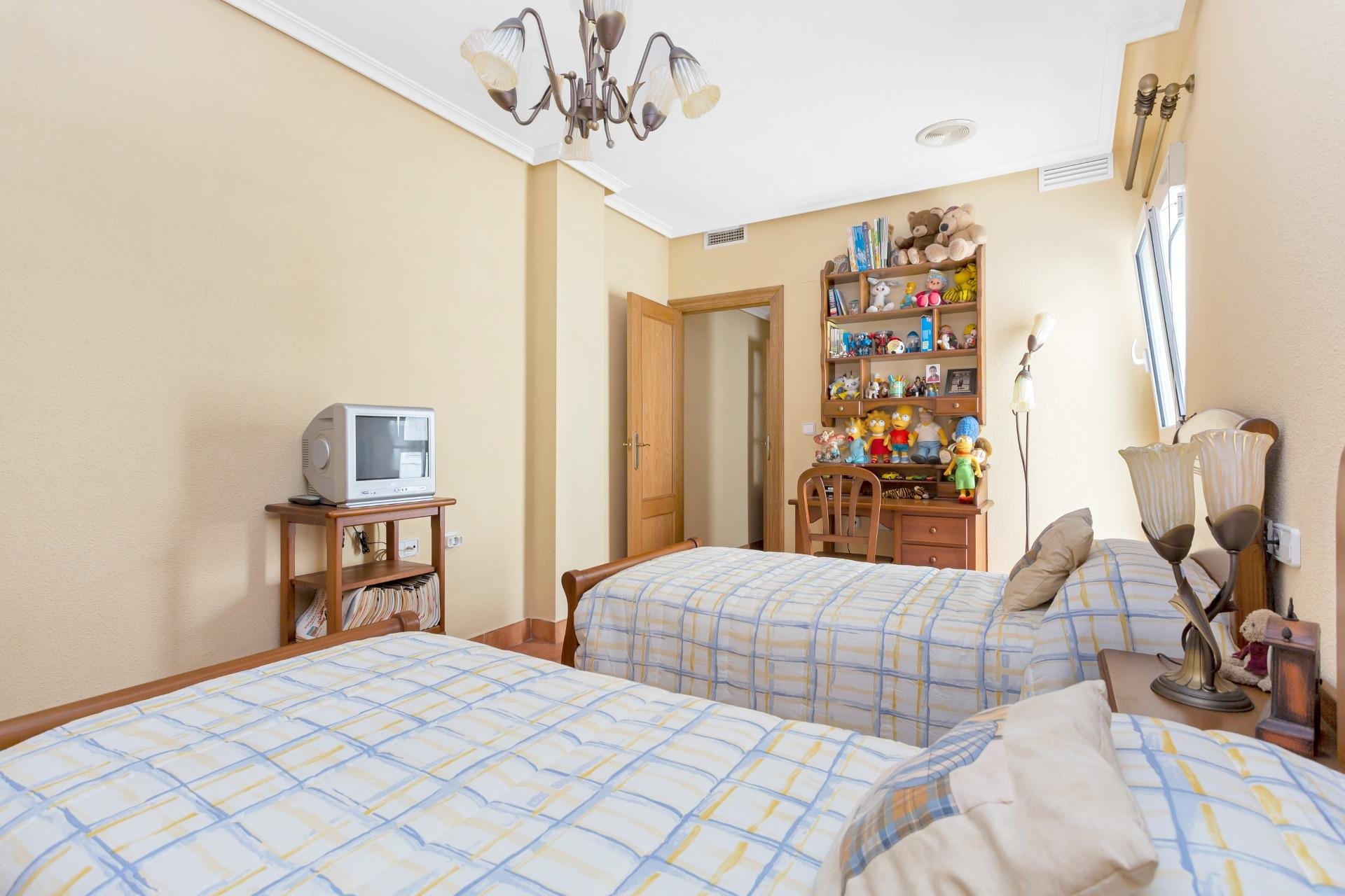 Resale - Duplex -
Torrevieja - Centro