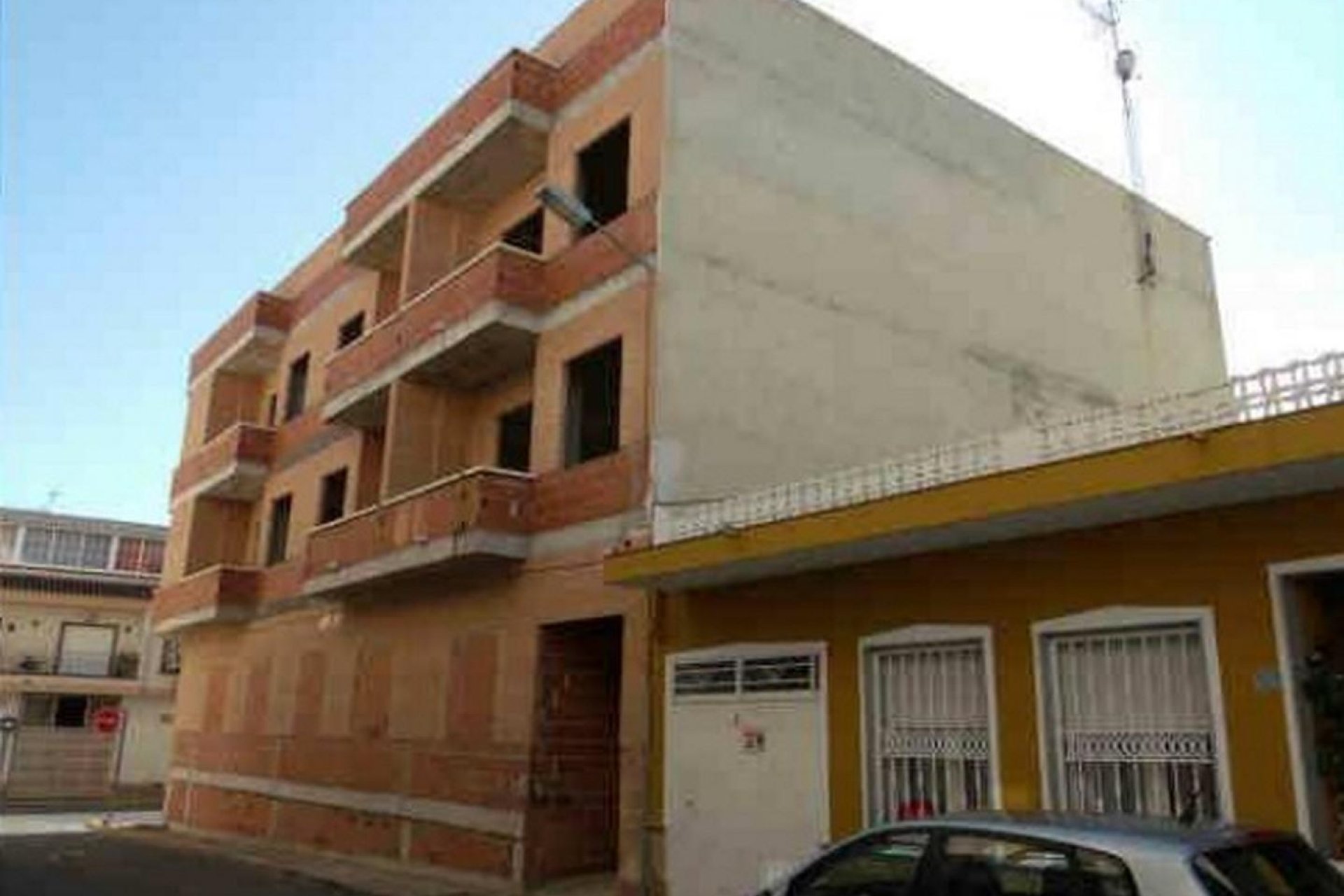 Resale - Edificio -
Los Montesinos - Centro